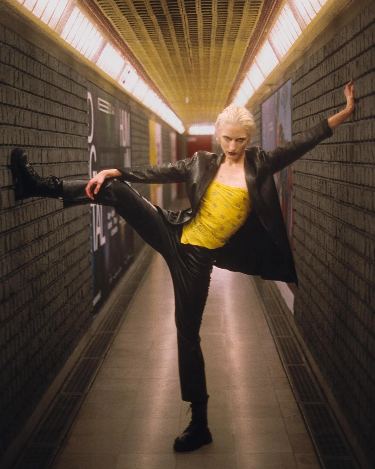 the gray trail with by me  #35mm #analog  #mfw23 
model @amandaaucle
mua @martinasciarratta_
creative assist @andrepingo
styling @elleeelle_
booker @simonefacelli