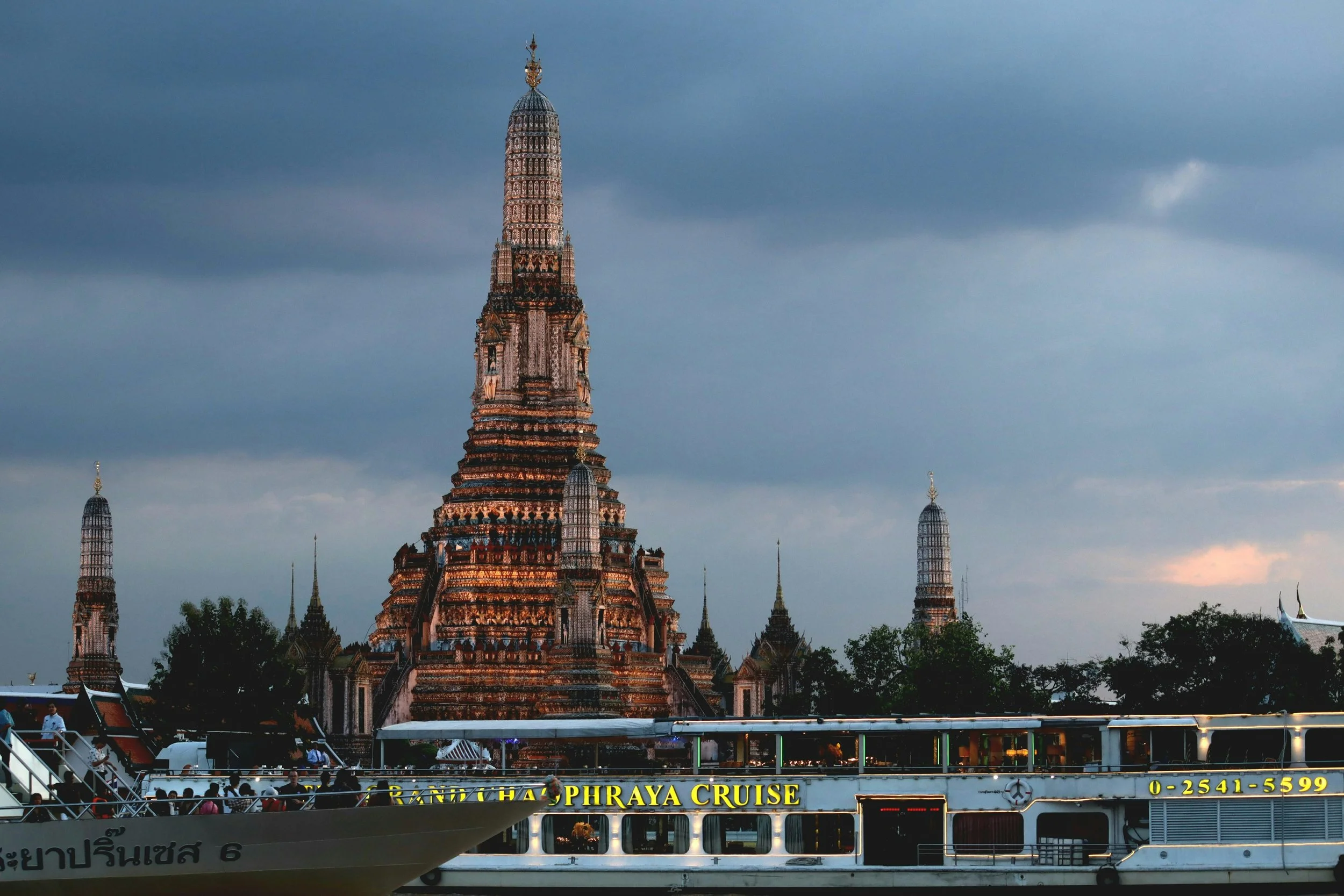 Top 10 Bangkok Travel Tips: Street Food, Tuk-Tuks, and Chaos