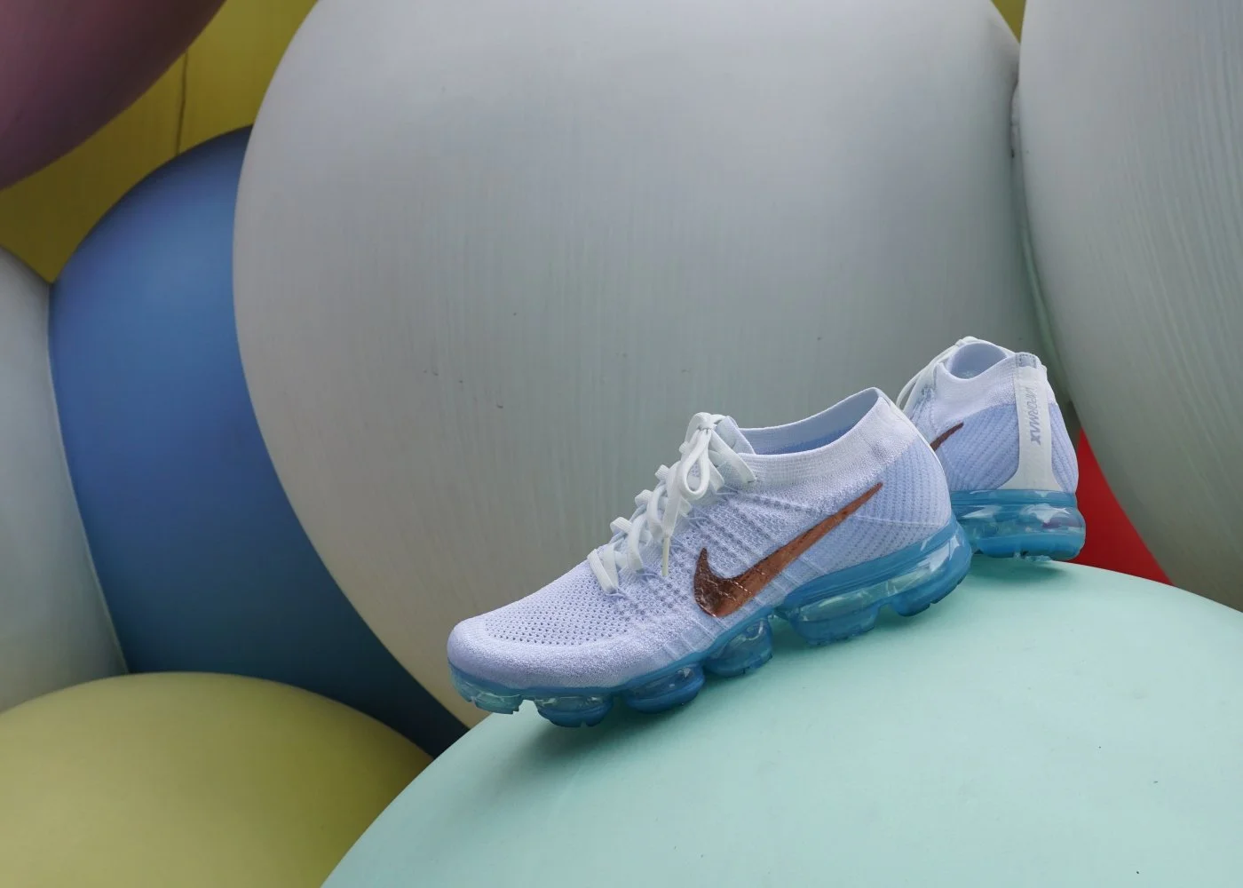 Hanabank Balloons w Vapermax 3