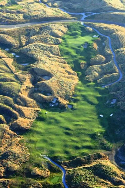 Kinloch Golf Club: Kinloch, New Zealand