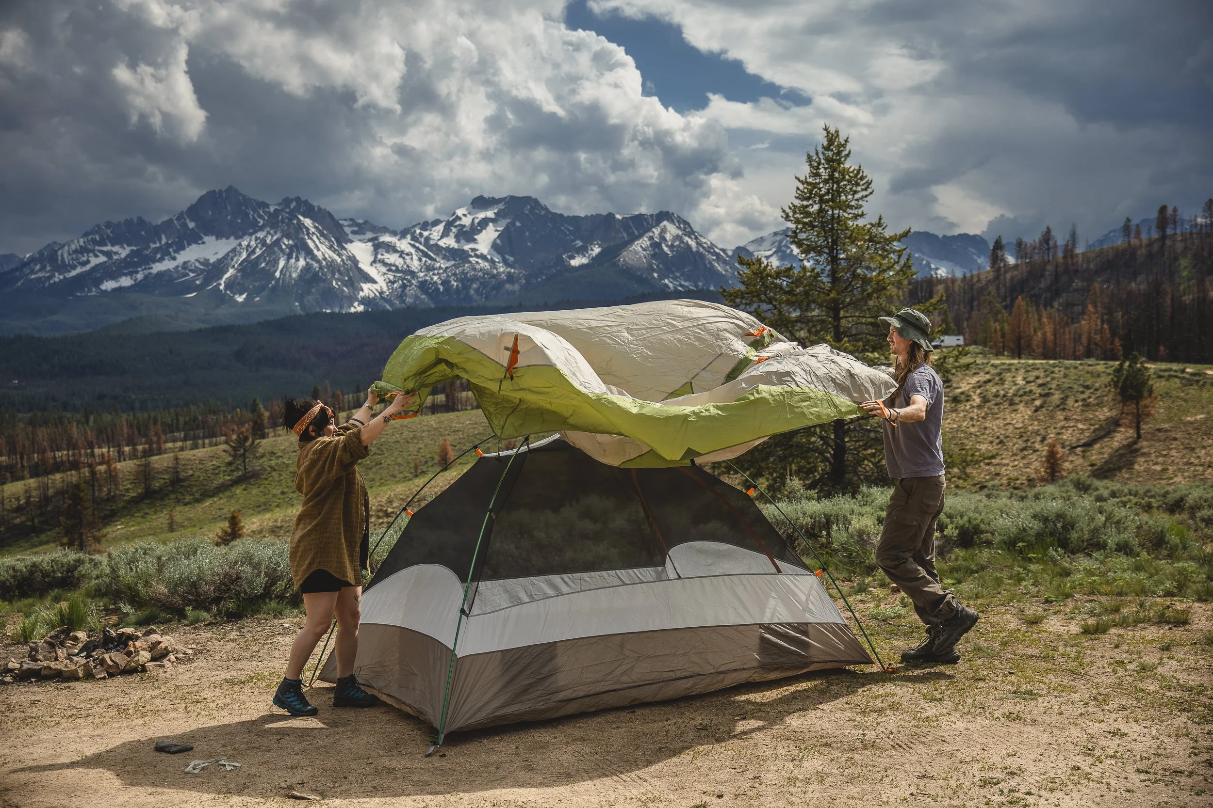 Branding photography session camping on nip and tuck road in Stanley Idaho at the base of the Sawtooth Mountains.
