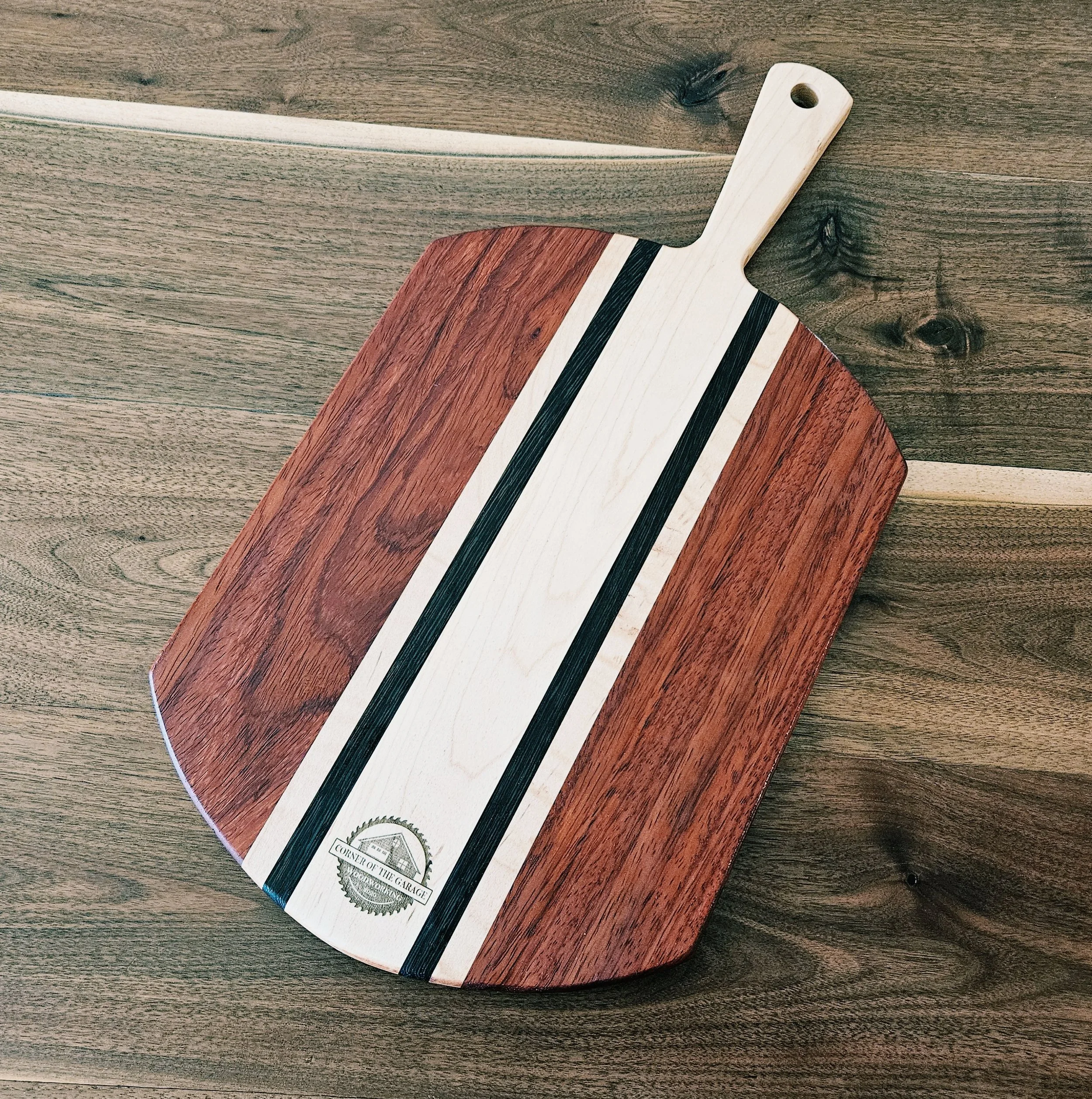 padauk_cuttingboard_styled1.jpg