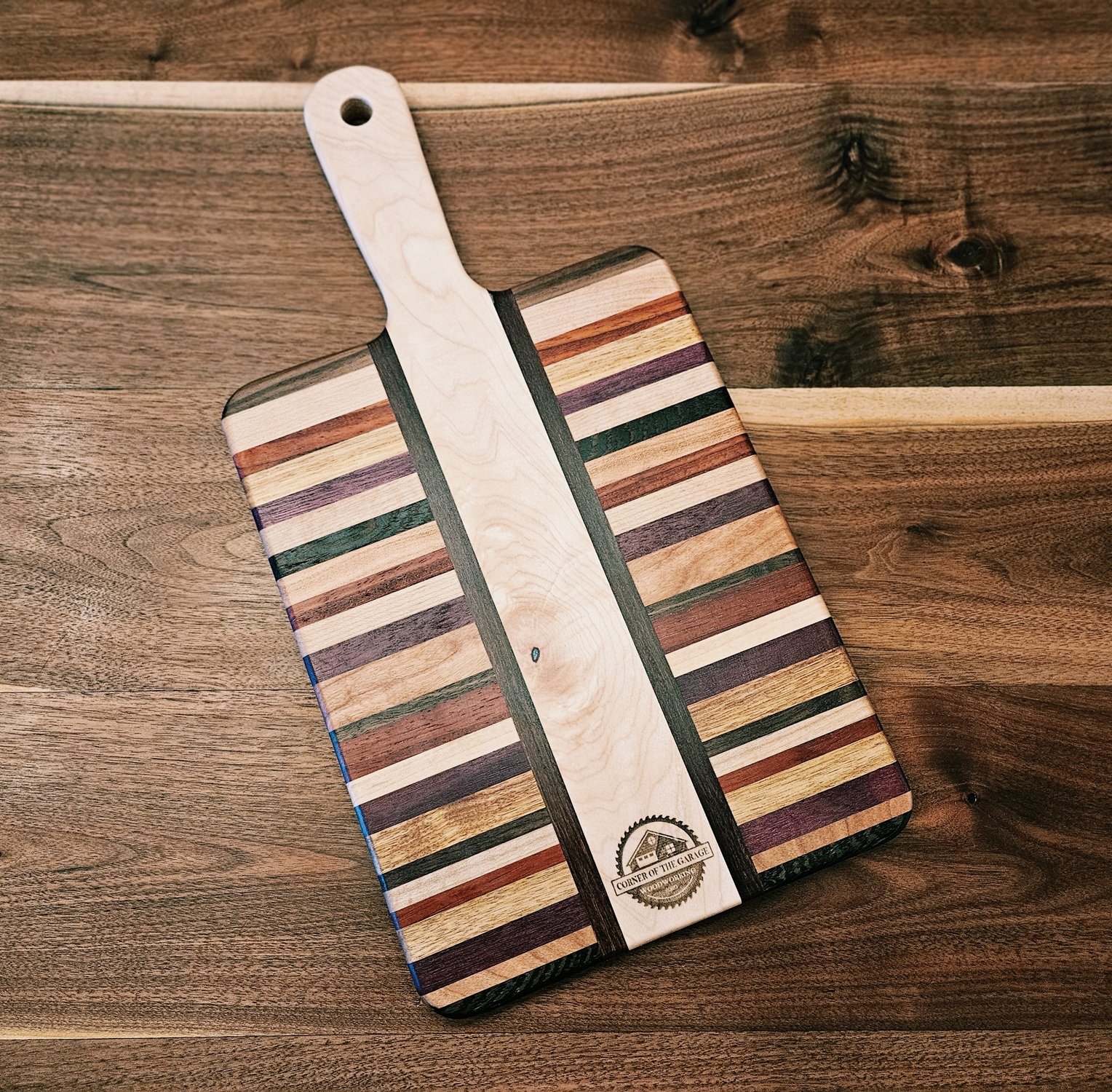 modern_cuttingboard_stripes3.jpg