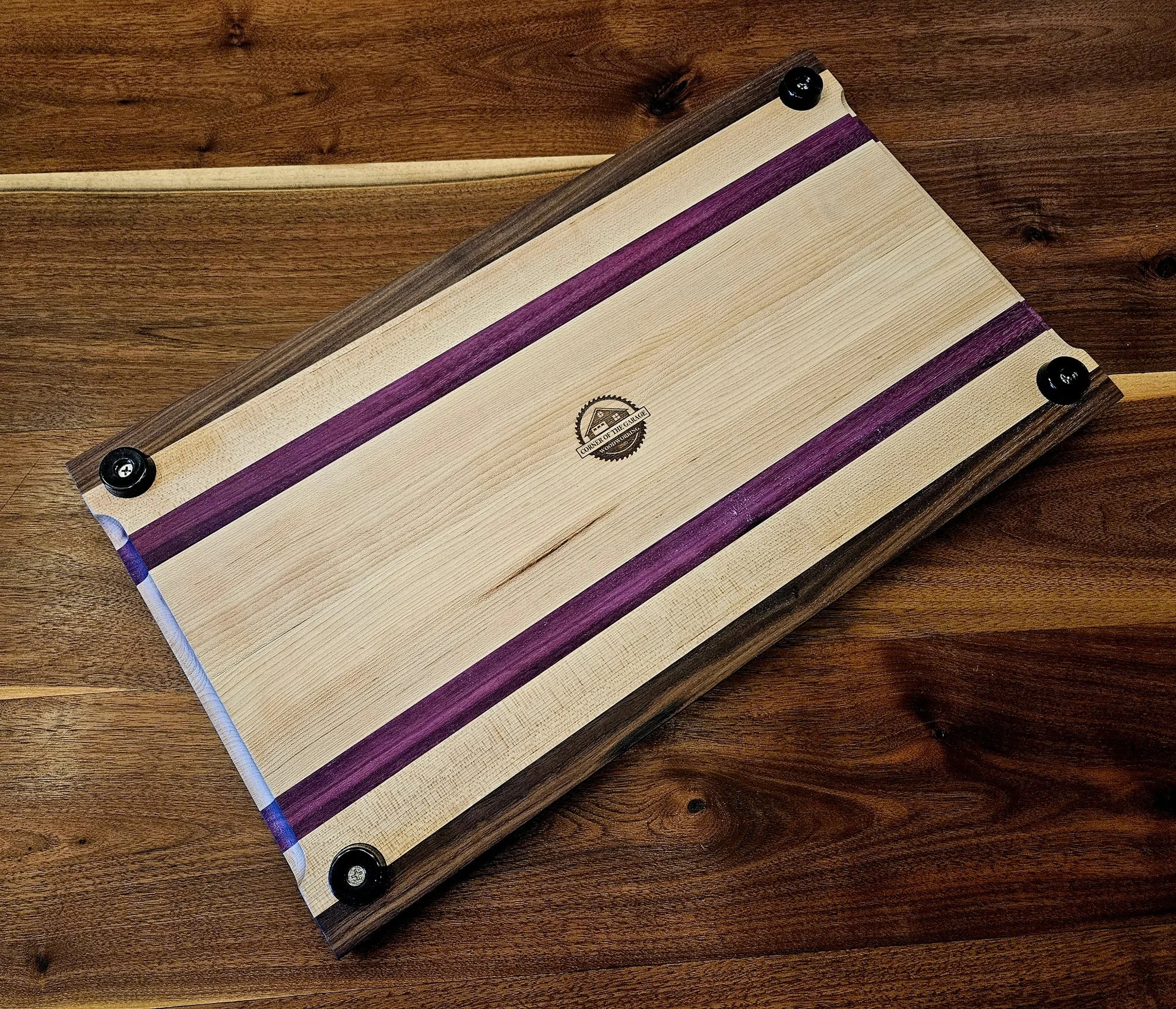 classic_cutting_board2.jpg