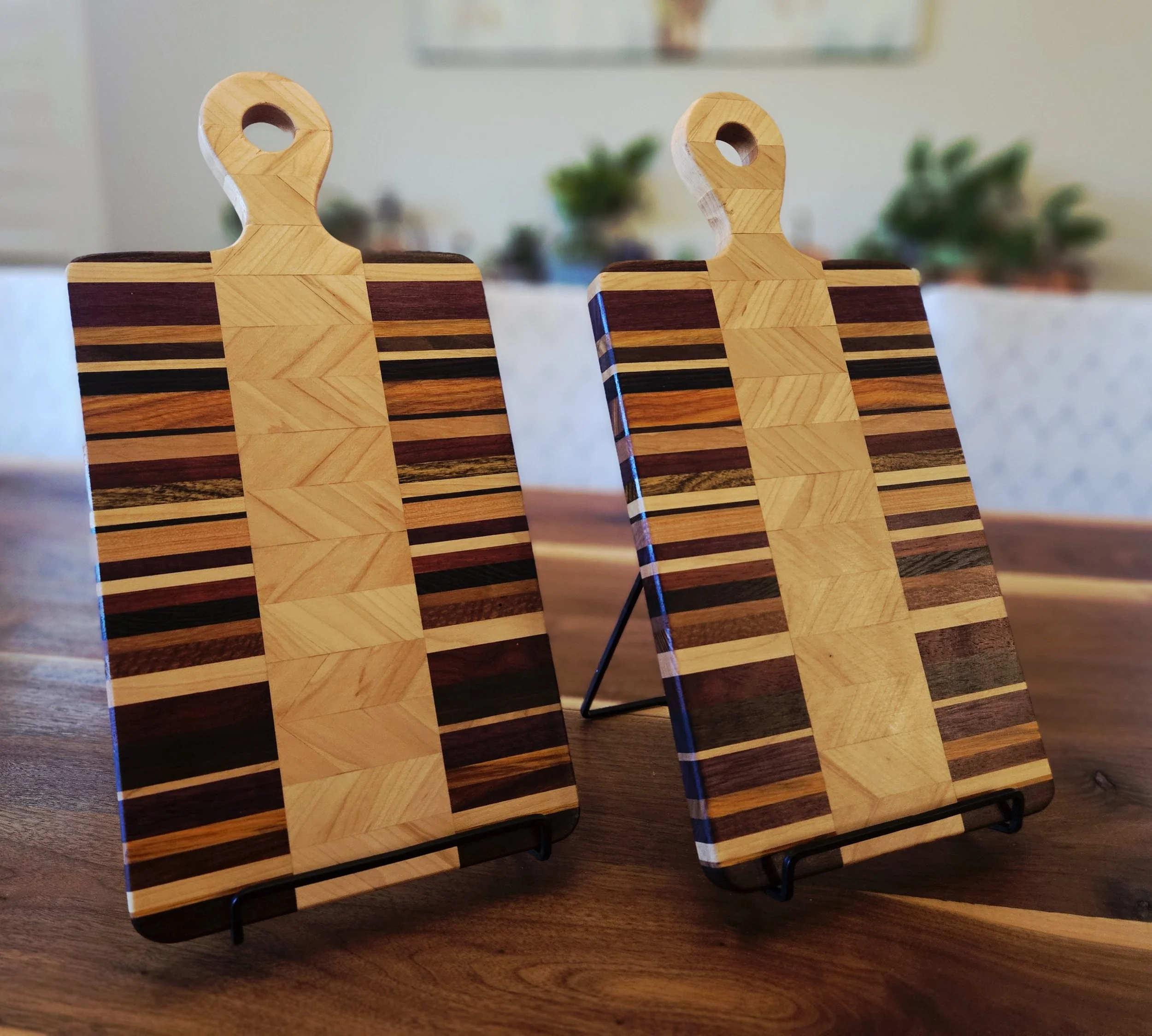 Horizontal Stripes w/ Handle - Charcuterie Board