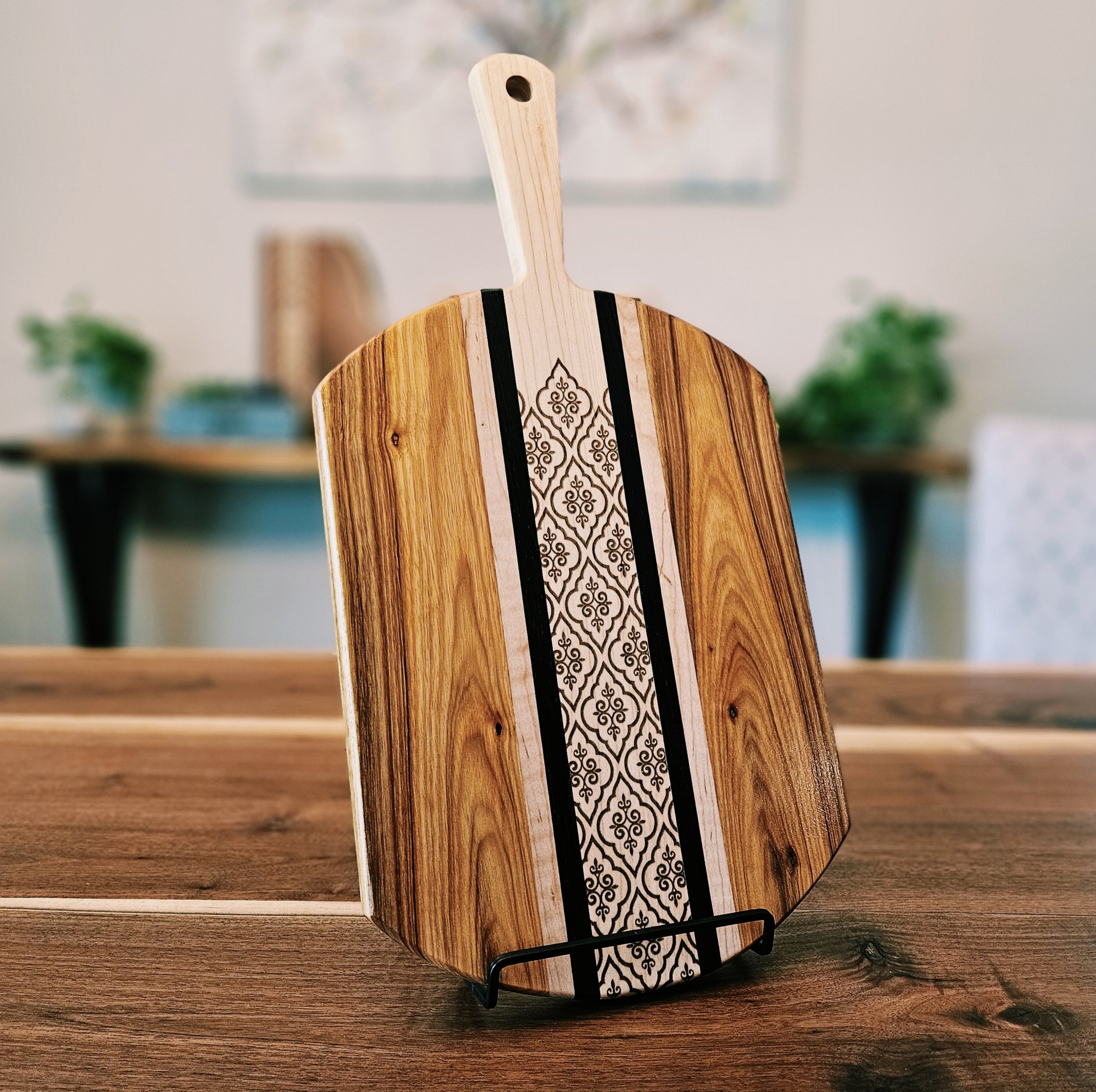 canary_cuttingboard_arabesque1.jpg