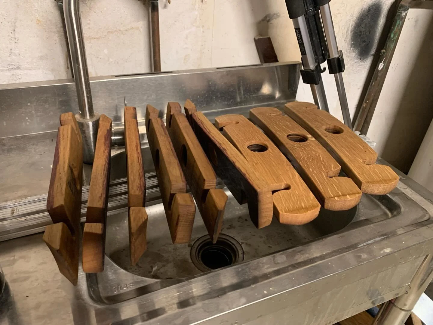 🚨Hot off the press and back in stock‼️

Our best selling item is back, just in time for those last few Christmas purchases. These wine caddies are perfect for the wine lover in your life. Made from used French oak barrels, one side retains the deep 