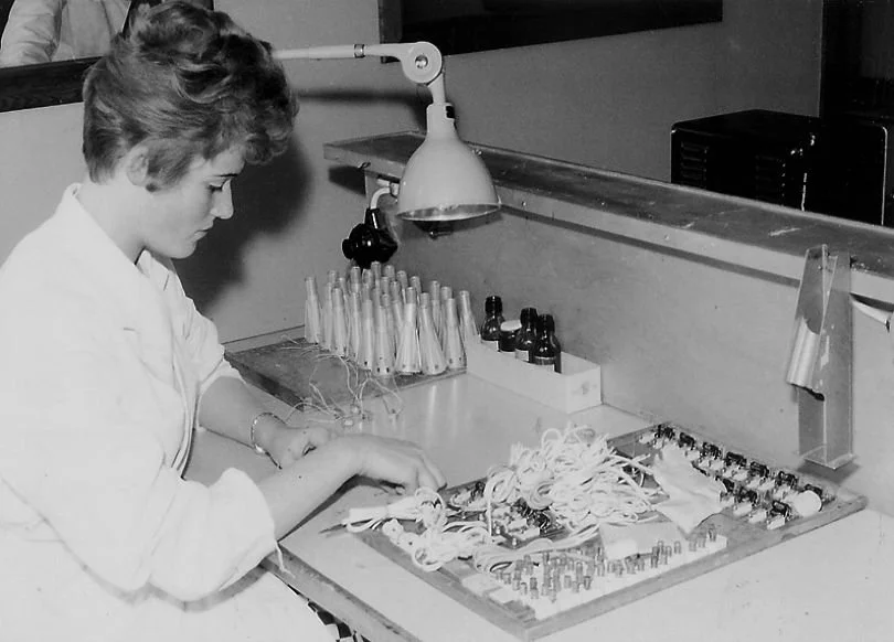 Gunnel Ågervall building Pearl Microphones