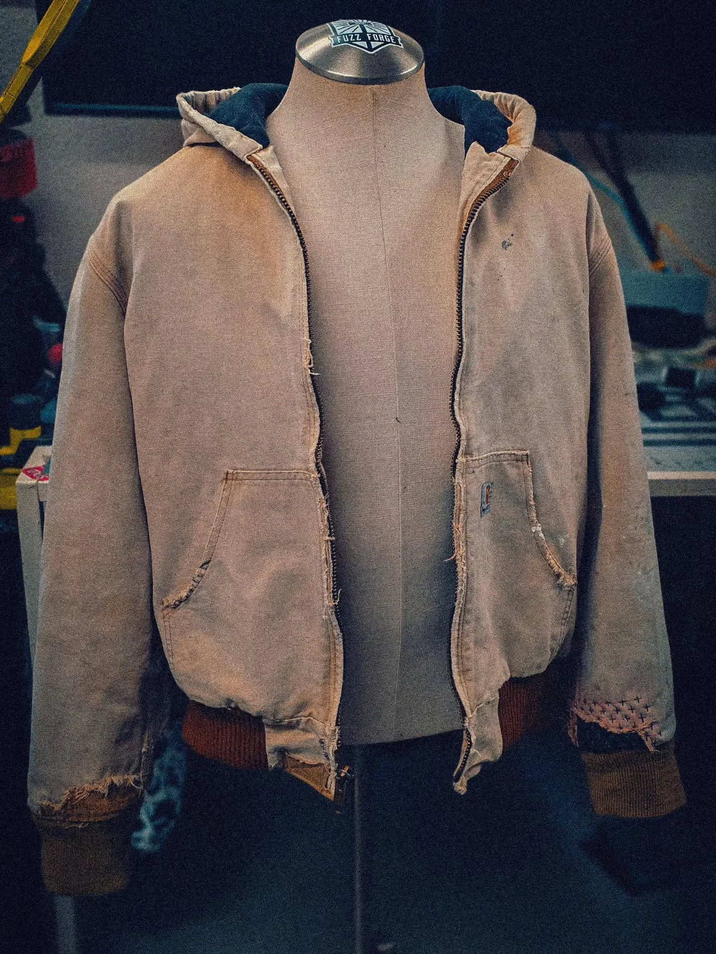 Phase one of my workmans jacket is complete. I purchased this jacket from @oxbowoutfitters a few months ago with the idea of having a jacket that I can use for repair practice. So far, it's become more than that. These are some of the small details I