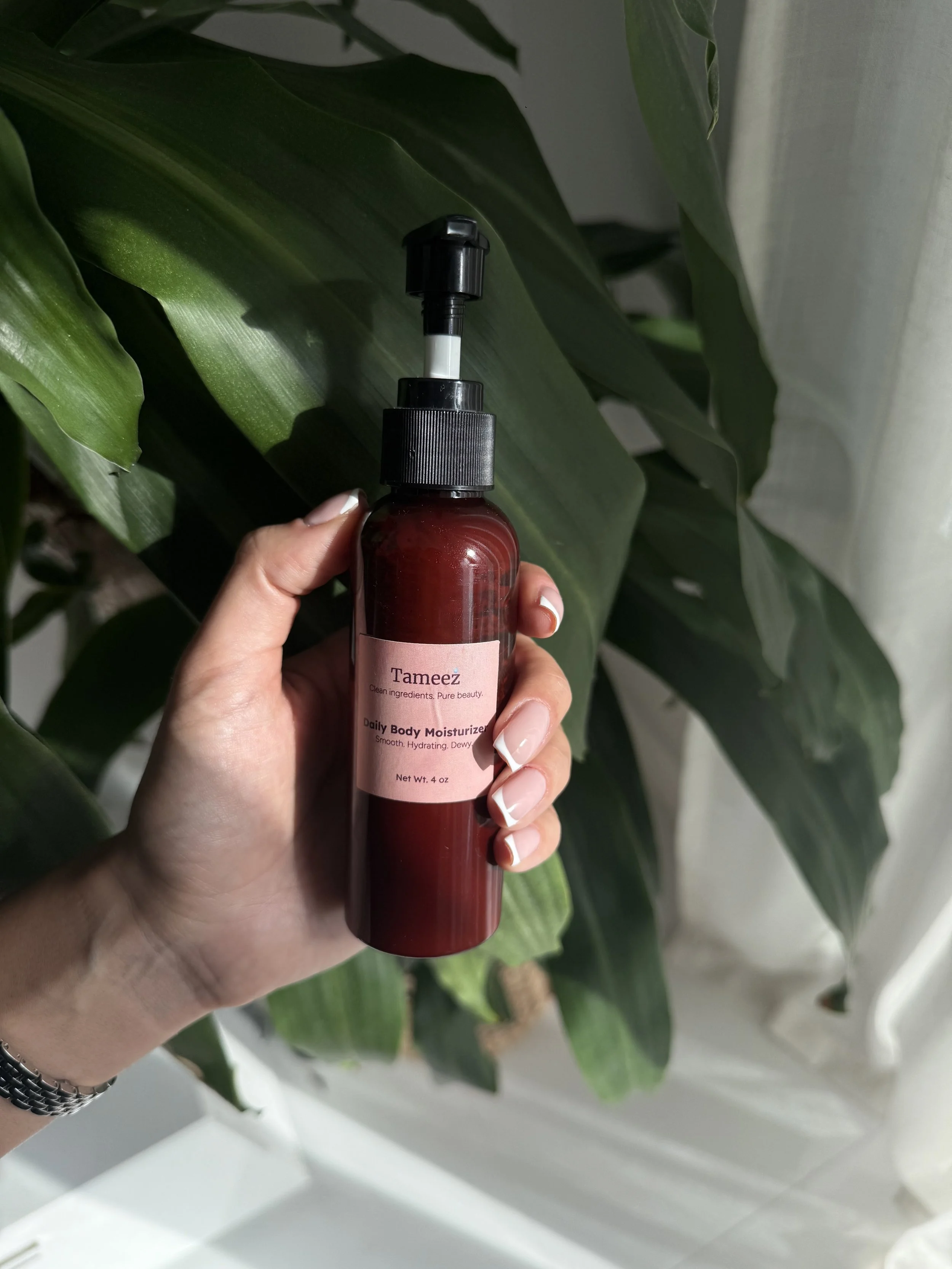 Daily Body Moisturizing Lotion - Smooth. Hydrating. Dewy.