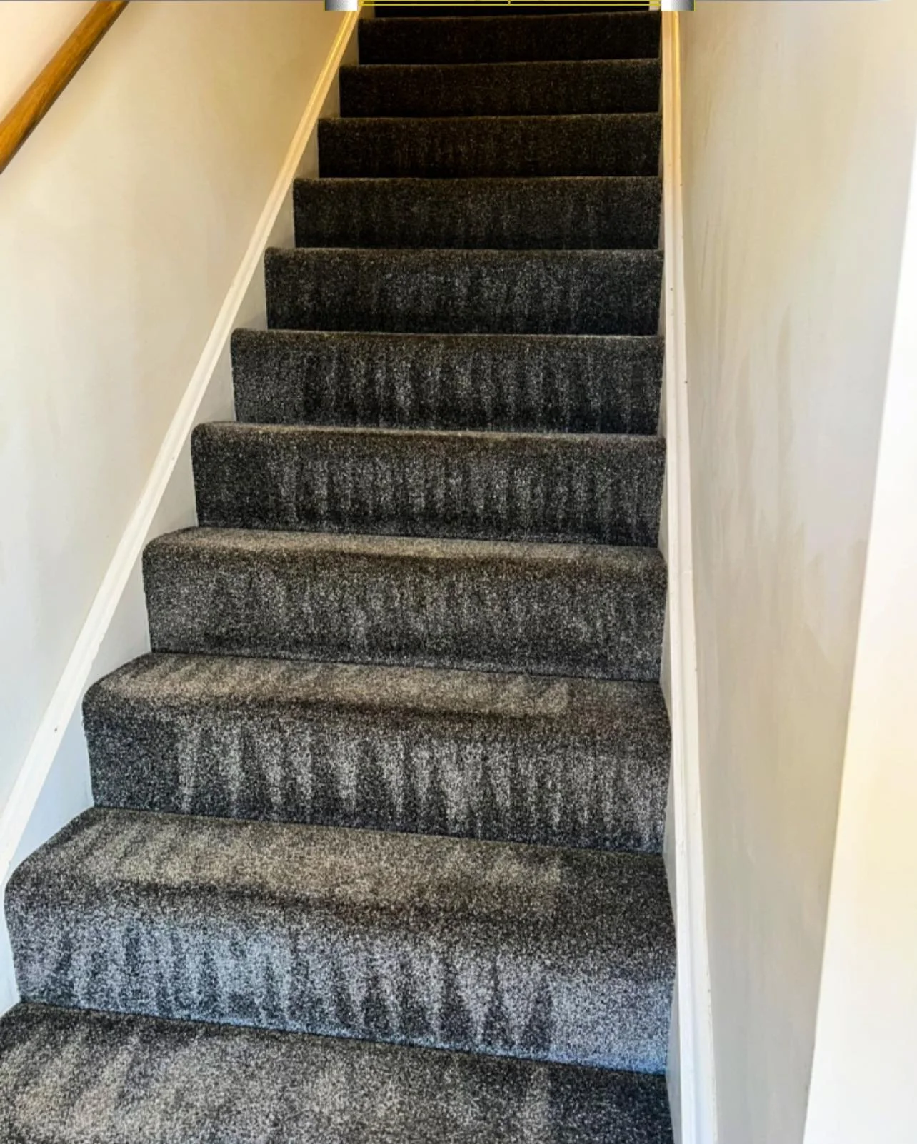 ✨ I know what you&rsquo;re thinking&hellip; 👀

&ldquo;Is that the stairway to heaven?&rdquo; 😇

Nope&hellip; it&rsquo;s just a freshly professionally cleaned staircase! 🧼✨

It&rsquo;s amazing what a deep clean can do. Years of dirt, dust, stains, 