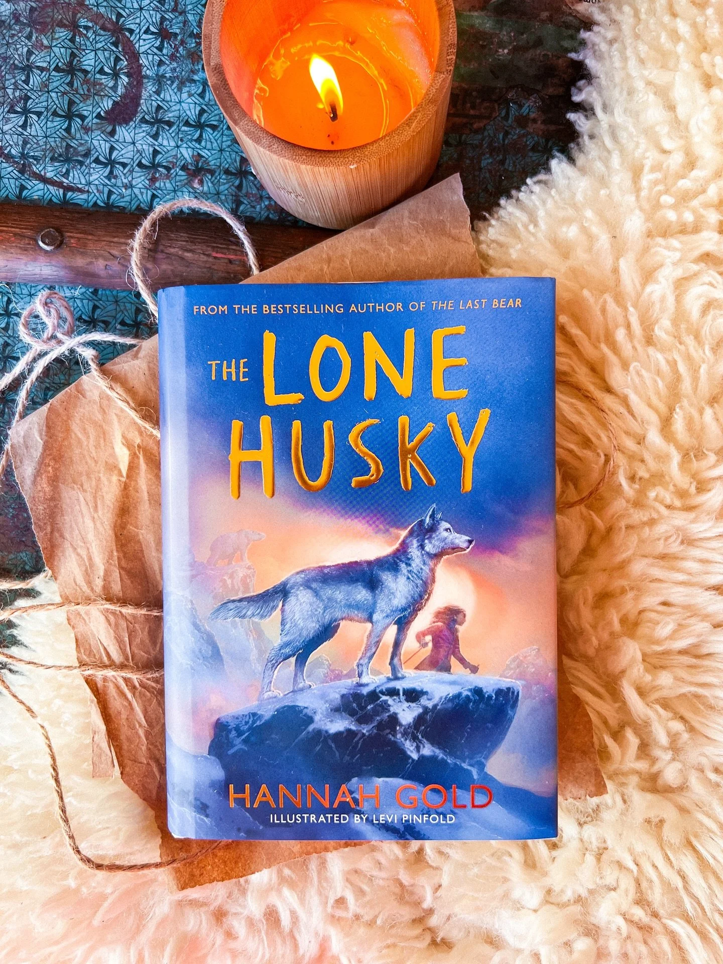 First book review in a long time! I finally took the time to read (listen to!) @hannahgold_author&rsquo;s The Lone Husky. I listened to it while skiing in Lapland, which was the perfect setting. ❄️ I hadn&rsquo;t allowed myself to read it before my b