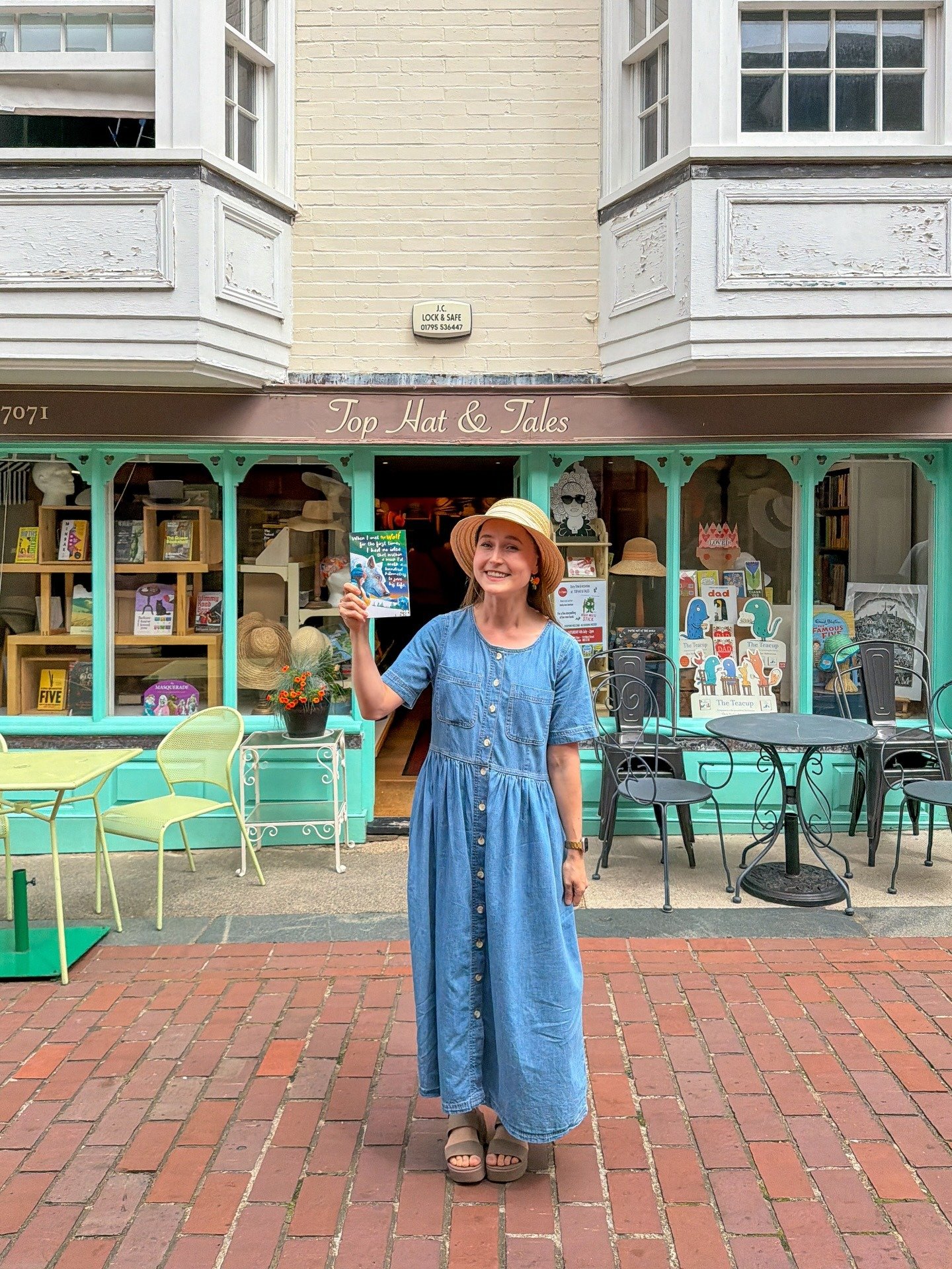 Heading towards Birmingham today (via Leamington Spa, Stratford-upon-Avon and others). I couldn&rsquo;t find many indie bookshop on this route. Did I miss something? Any recommendations in or around Birmingham? 📚

One of the most unique bookshops on