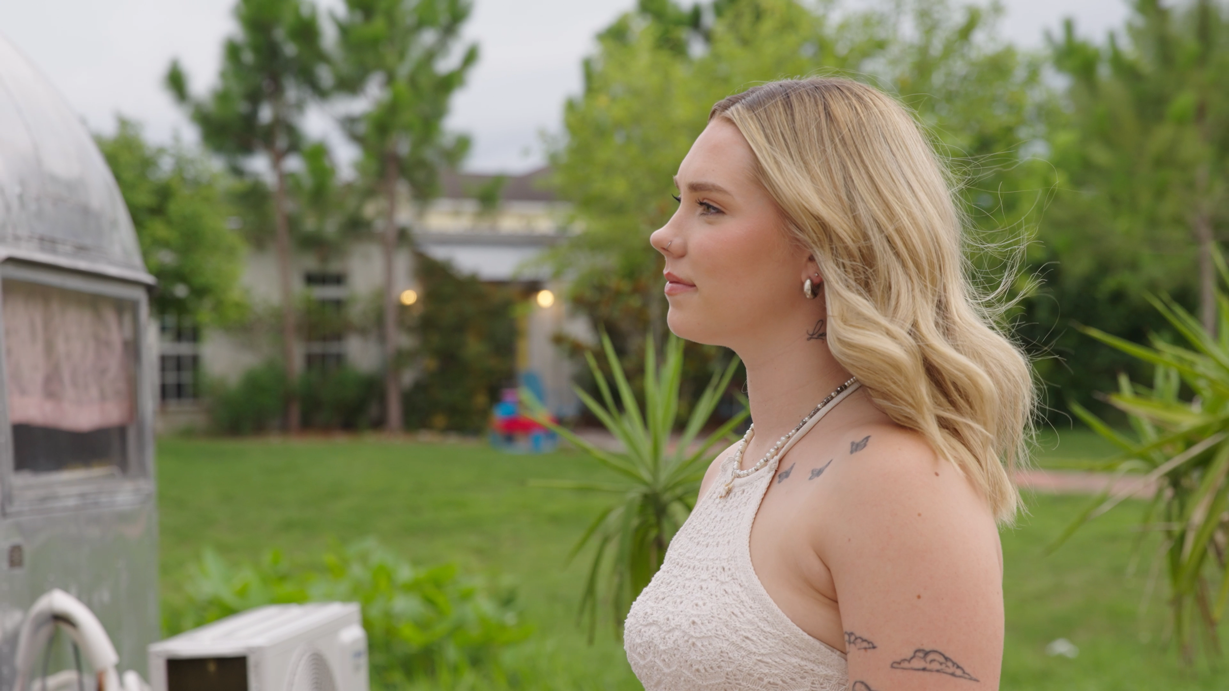 Amicus_Elise (v11).00_01_39_04.Still004.png