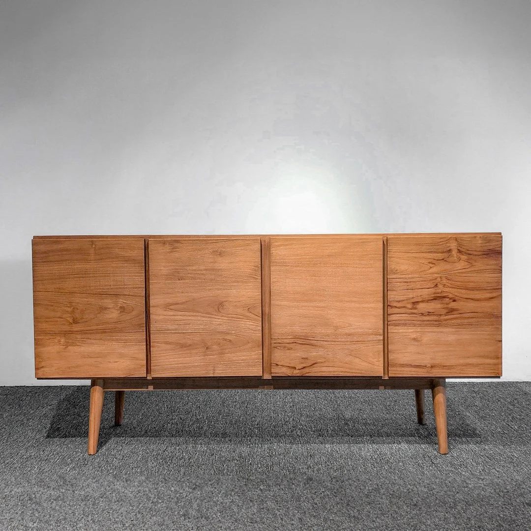 JUS Sideboard
