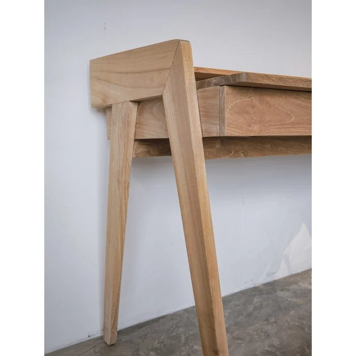 brood desk 4.jpg