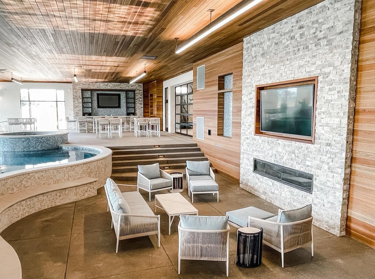 This space was designed to feel like a private coastal retreat&mdash;layered woven lounge seating, a relaxed bar area, and soft natural textures that bring warmth to the architecture. The goal? A place where every day feels like vacation.

Coastal mo