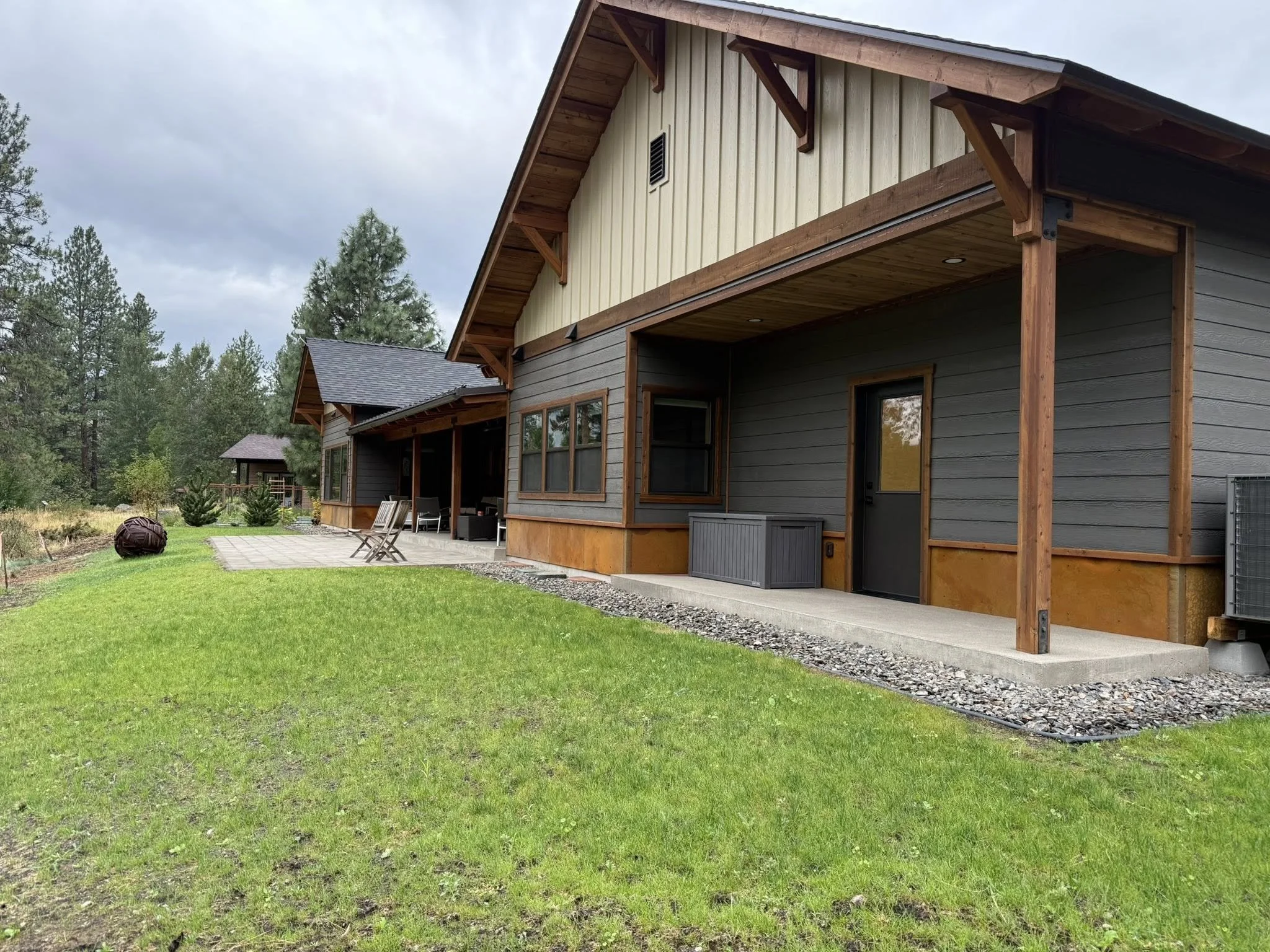 533037683_122167851770491127_7169074292582976491_n (1).jpg