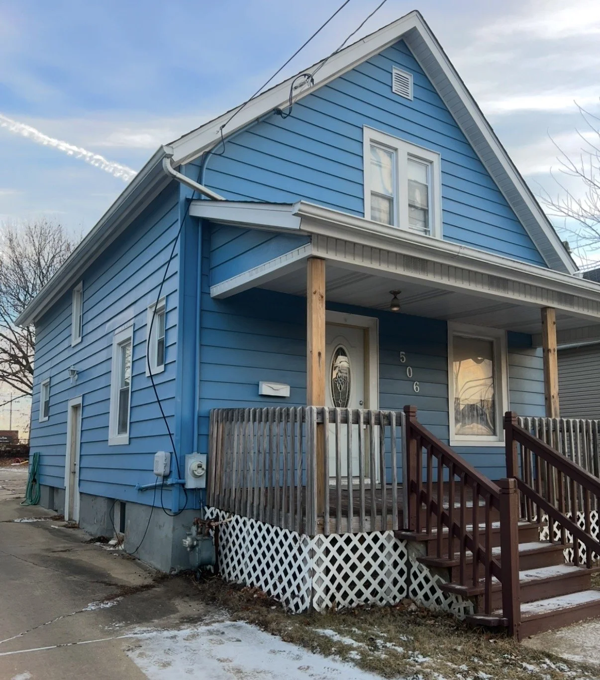 Woodlawn Avenue, Aurora