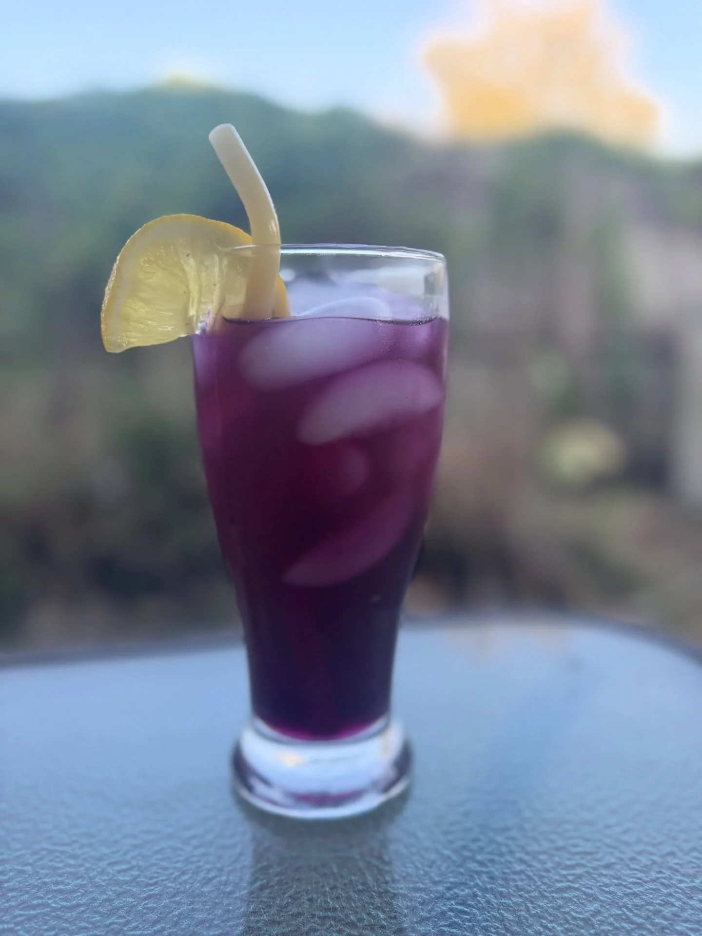 Iced Butterfly Pea Lemonade to end the day ☀️🦋