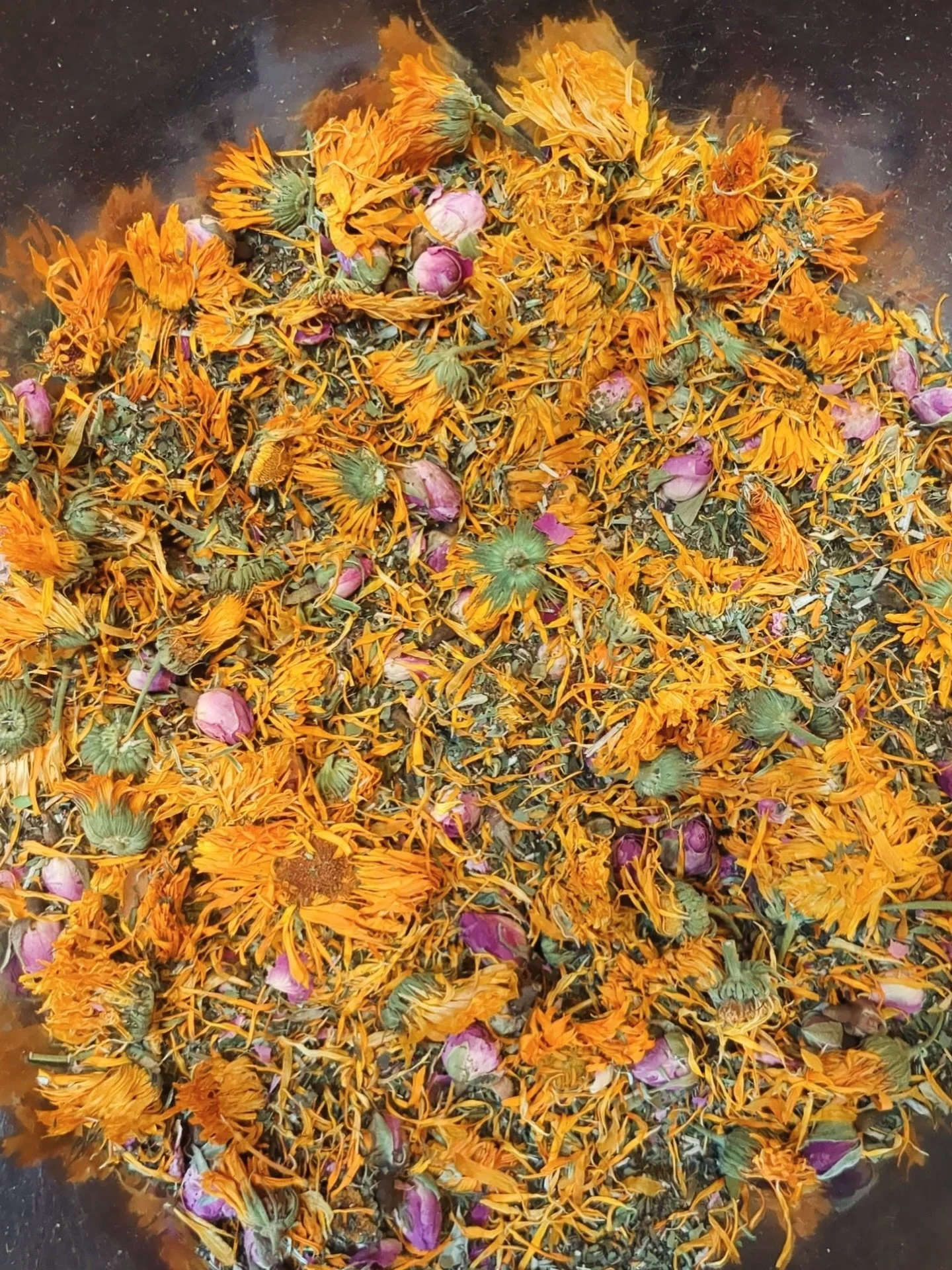 Taurus blend/Tea of the Month on deck - who&rsquo;s gettin some!? 
A Venusian blend for the season of fixed earth ♉️
Calendula
Tulsi
Rose 
🫰🏼