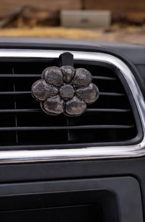 Papas Workshop Vent.jpg