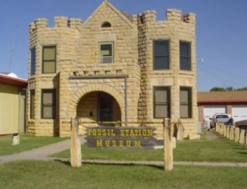 Field School Evening Program: Fossil Station Museum and The Avenue of History