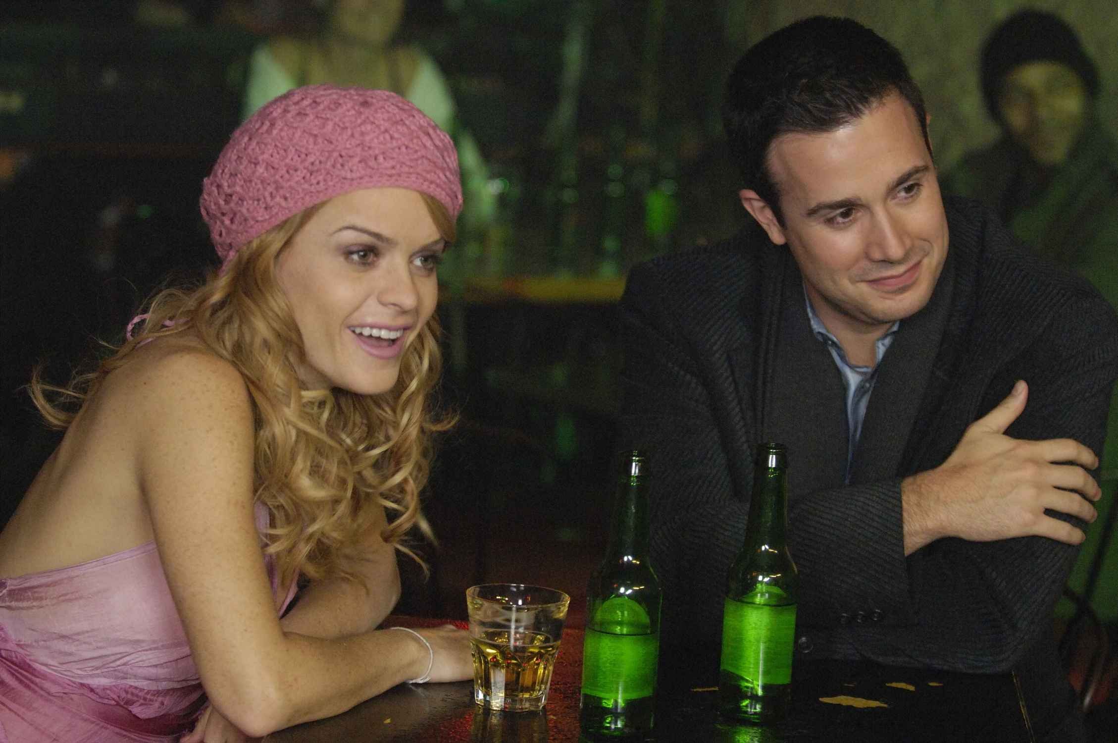 Taryn Manning and Freddie Prinze Jr. in JACK AND JILL VS. THE WORLD
