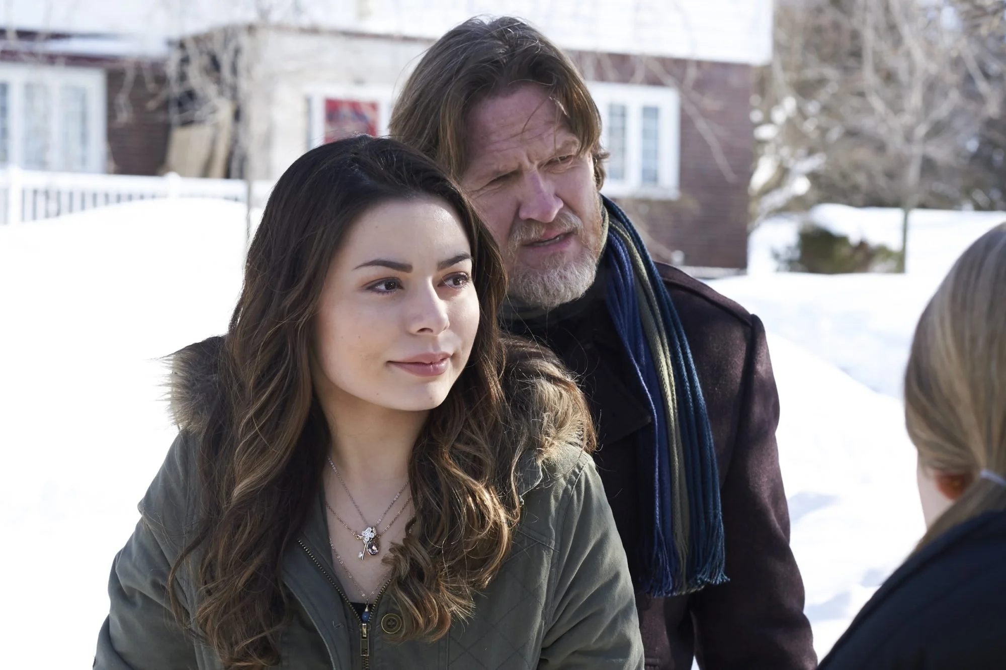 Miranda Cosgrove and Donal Logue in THE INTRUDERS