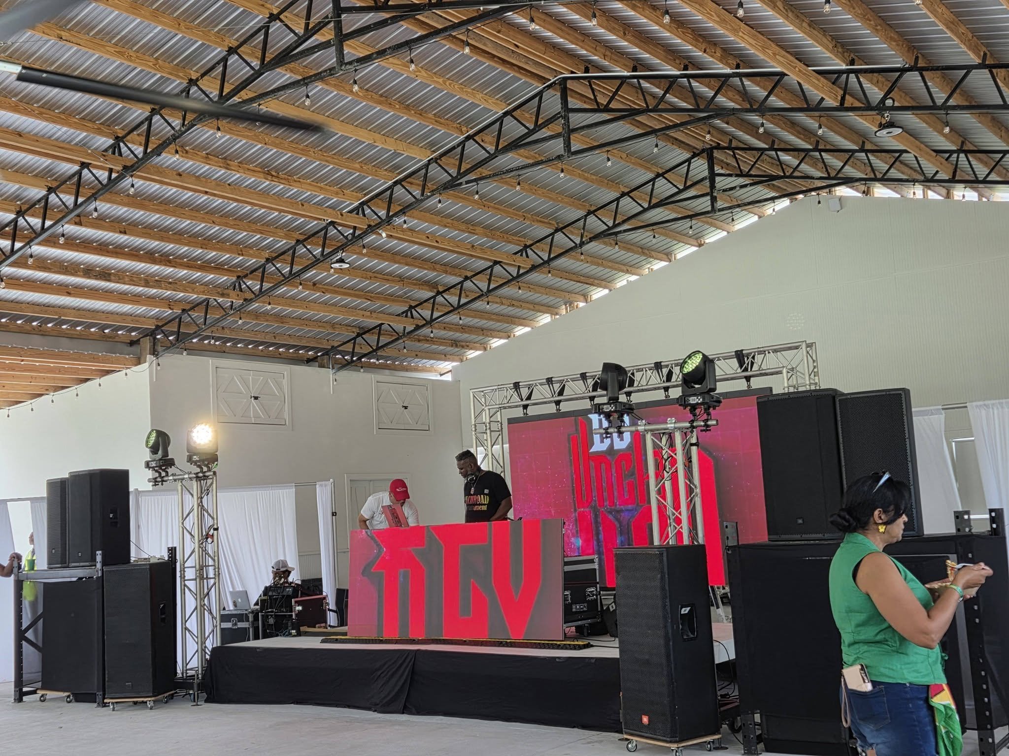 KE Stage.jpg