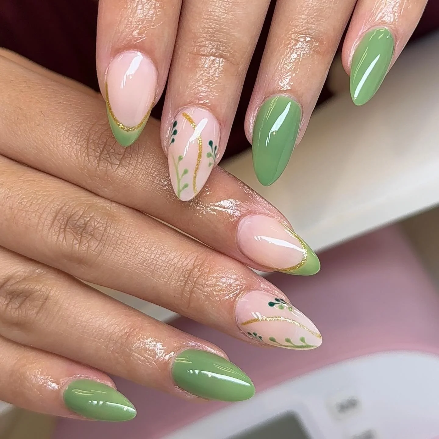 Brightening up your feed on those rainy day💅🏻✨

Follow @tipzbylexx for more nail inspo📸

Night &amp; Weekend appointments available for this week! Book with Kelley or Emma for special deals🤞🏽

Book Here👉🏽 www.tipzbylexx.com

#nailsalon #gelxna