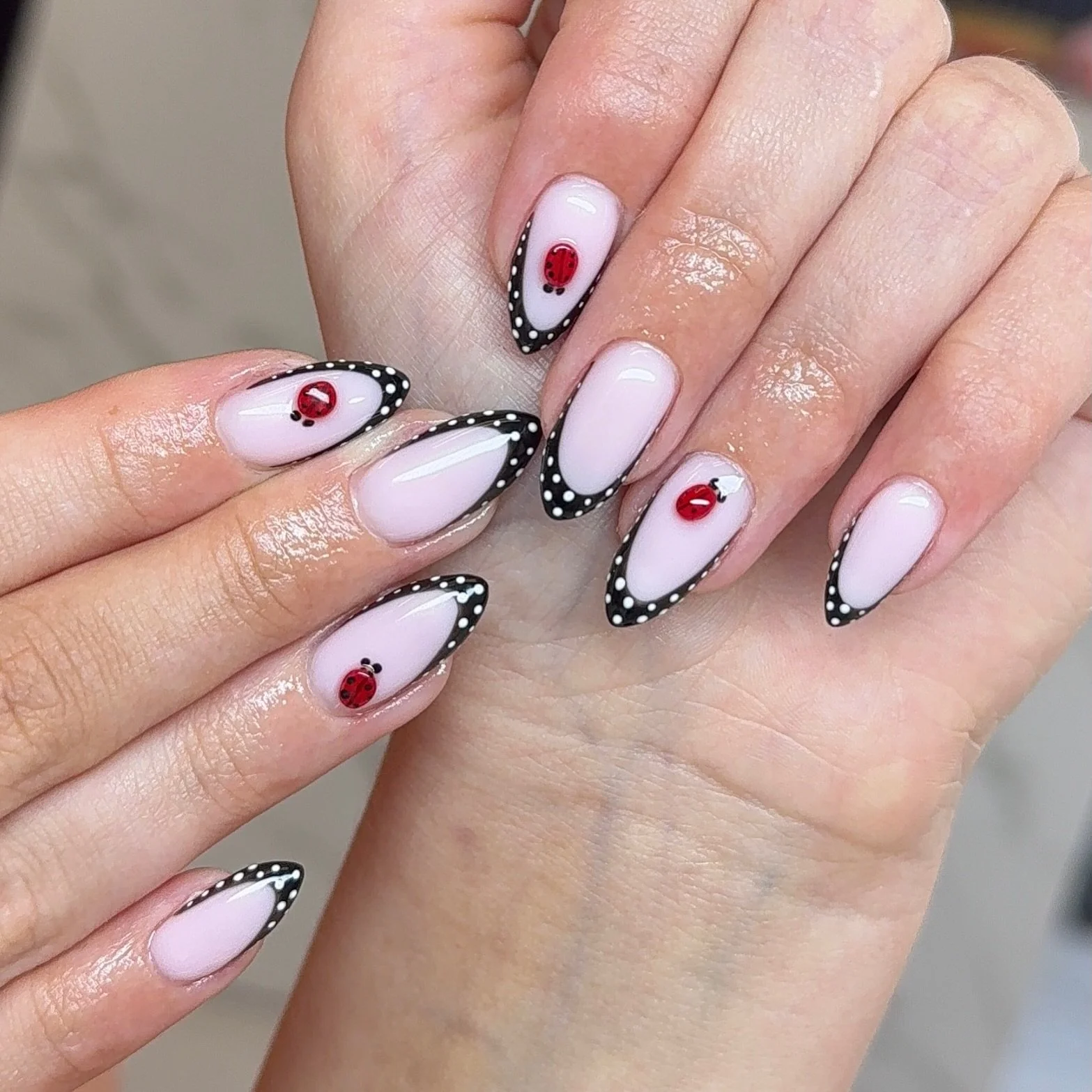 Can you believe these are her NATURAL nails?!😍

Book with us at Tipz By Lexx Nail Studio to make all your nail dreams come true✨

Book Here👉 www.tipzbylexx.com

#nailsalon #structuredmanicures #buildergel #middleboro #massachusetts