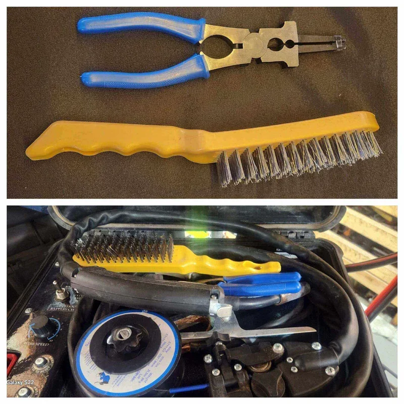 Pliers_WireBrush_InKit.webp