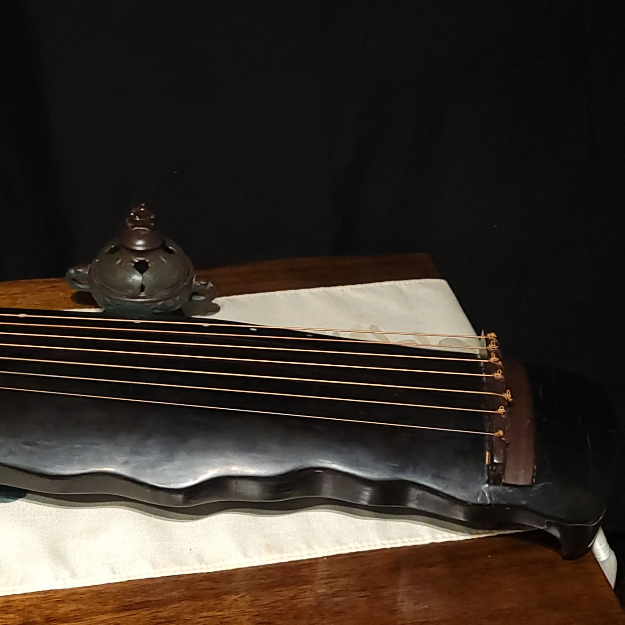 古琴钢弦换弦 Steel String Maintenance