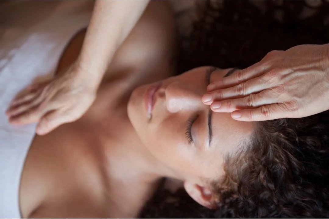 What makes Somatic Experiencing different from talk therapy?