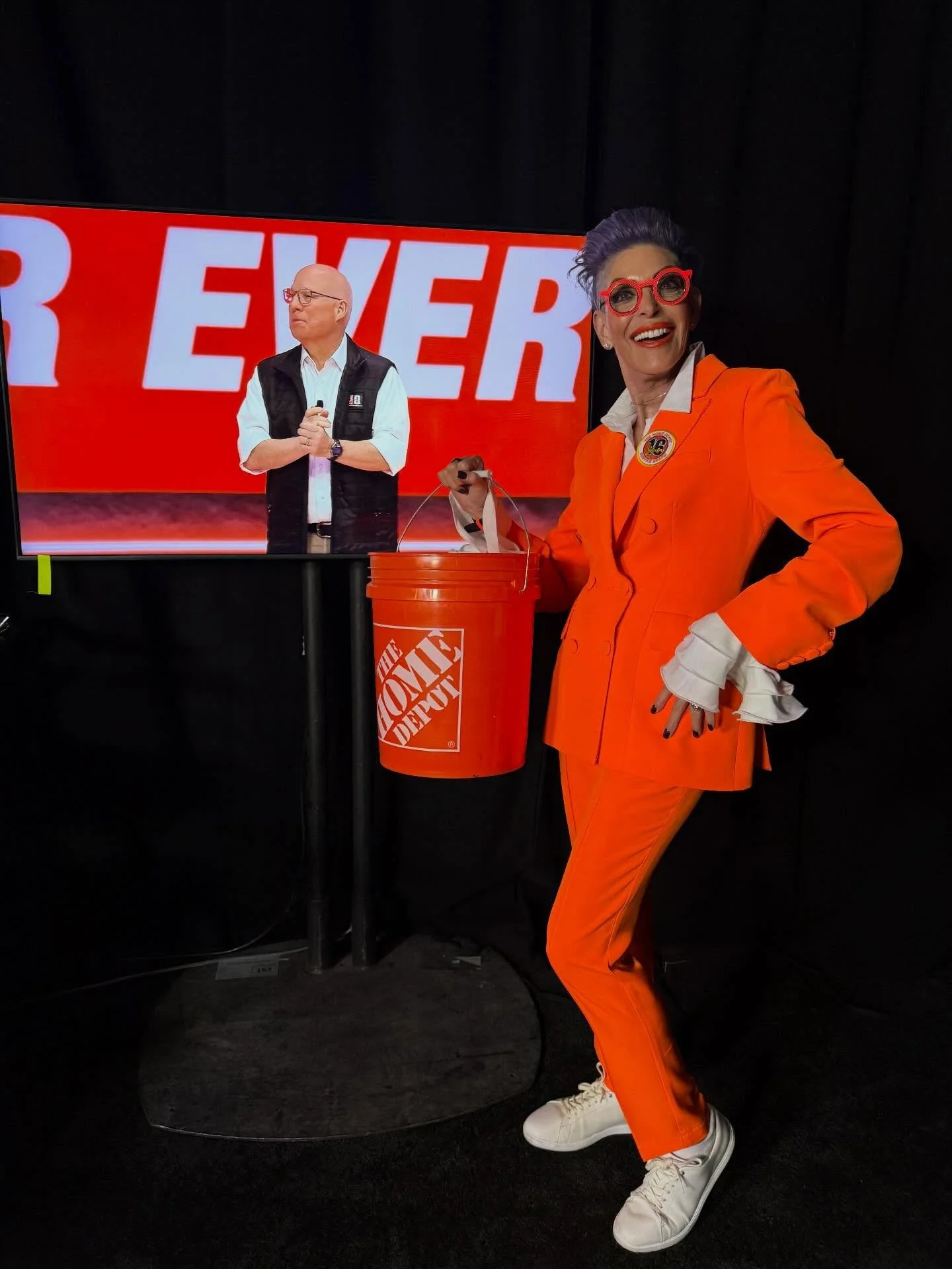 Year 16 @homedepot with one of my favorite clients. 🧡 

#thebattermangroup #makeupartist #lasvegas