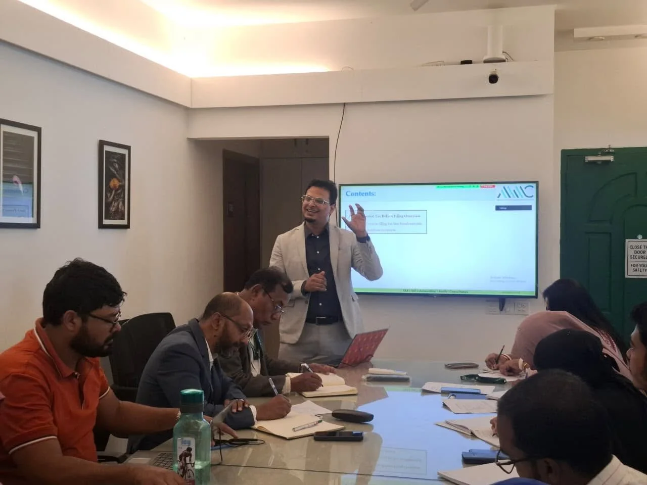 Empowering Professionals Through Practical Learning: HMC Hosts Session on Online Income Tax Filing