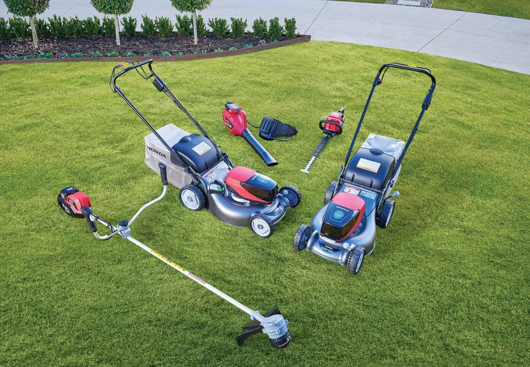 5 Essential Lawn Tools Every Homeowner Needs