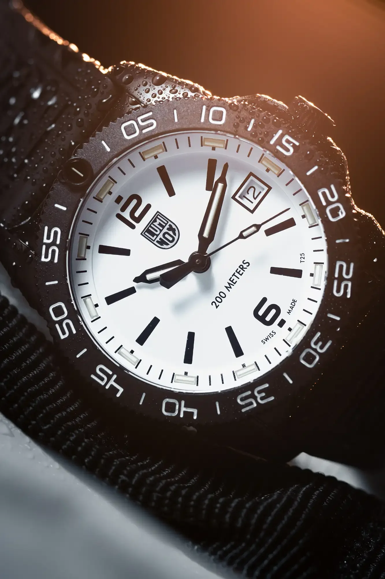 product-photography-luminox-ripple-01-2x3.webp
