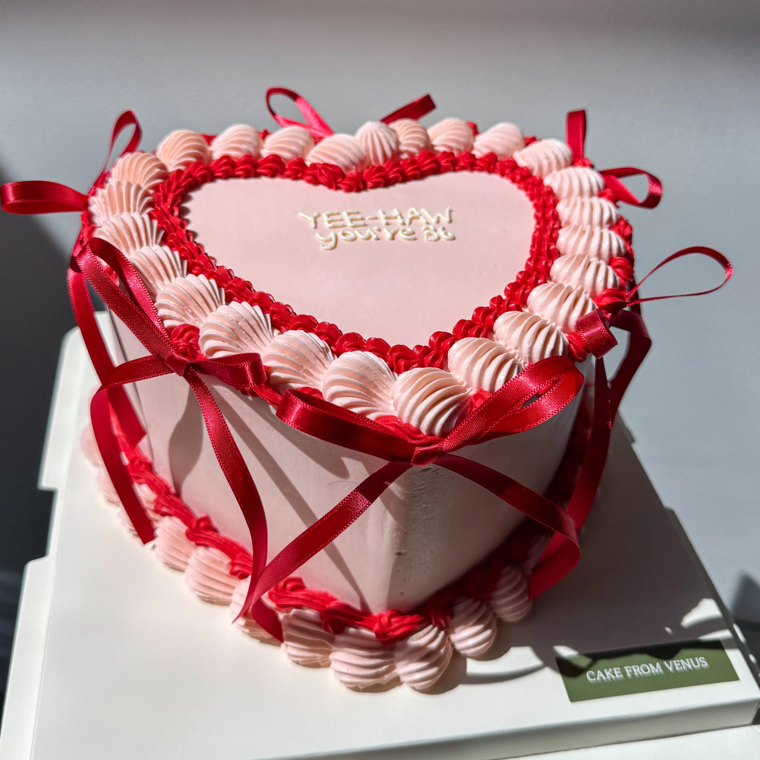 Heart Vintage Bow Cake