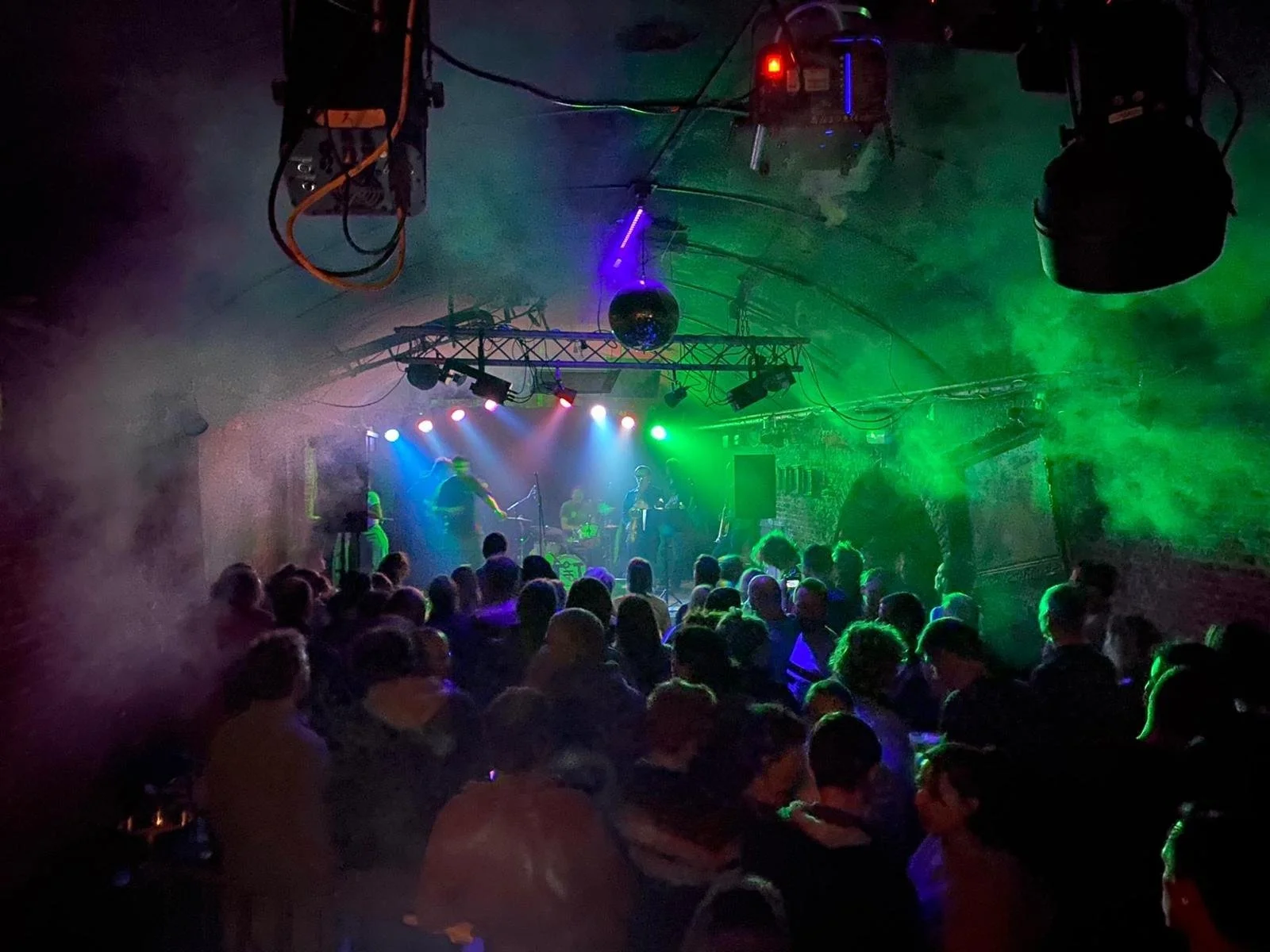 220513_PHOTO-2025-11-01-13-40-48 3.jpg