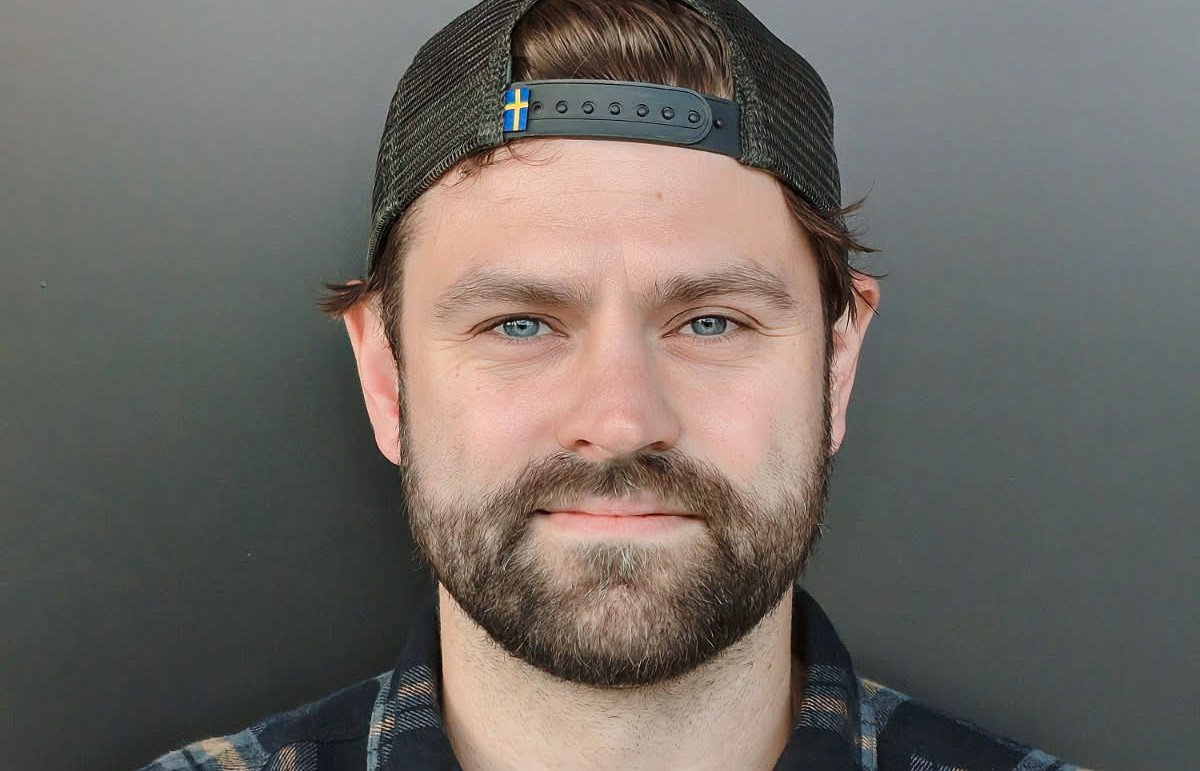 Tilliten til lokalpolitikerne synker: Lars gir seg i politikken fordi han er lei av karrierepolitikere som ikke tar ansvar