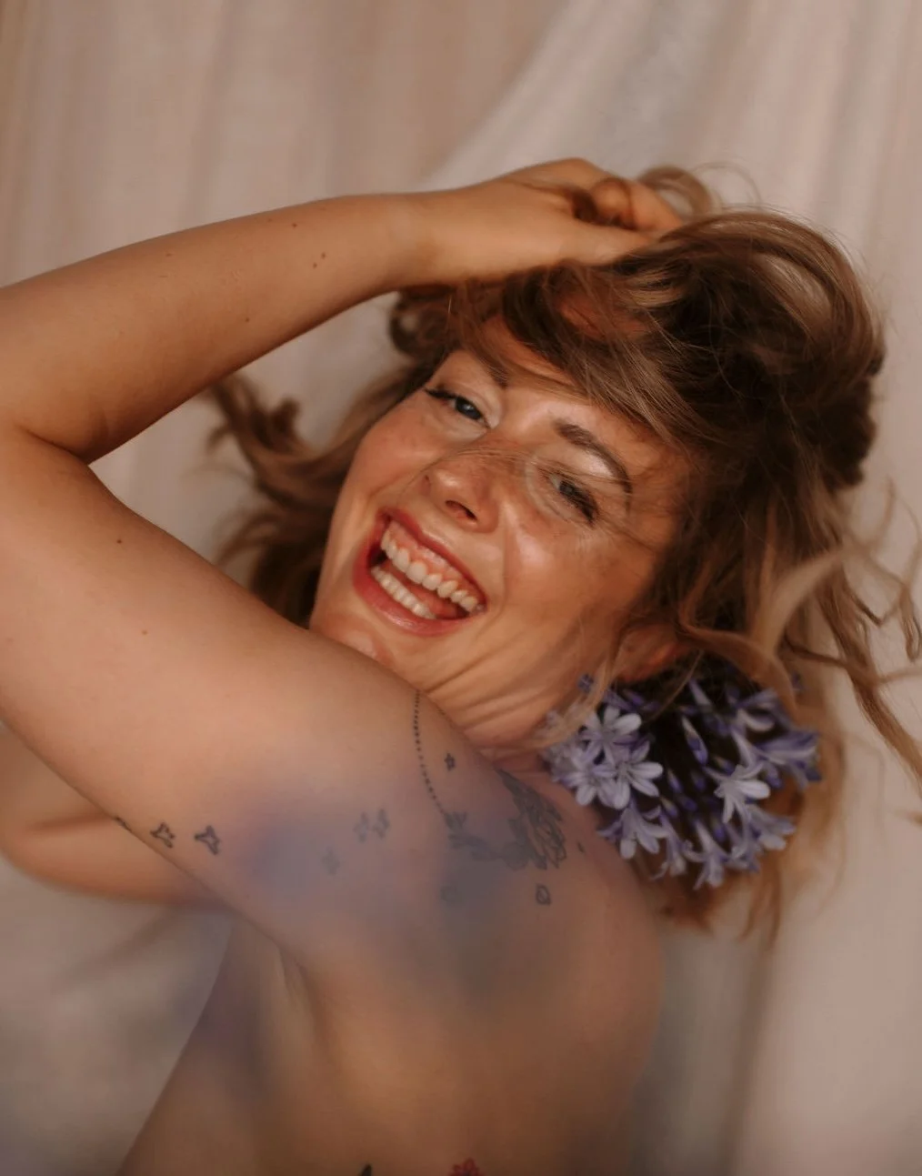 Spinoza et l’Éros : la Joie du Vivant au cœur du Massage Érotique à Lyon (Série : Redéfinir l’Éros)