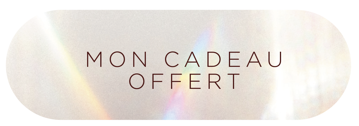 Bouton avec texte « CADEAU » OFFERT écrit en majuscules, en français sur un fond de couleur nacré de forme rectangulaire et aux angles arrondis