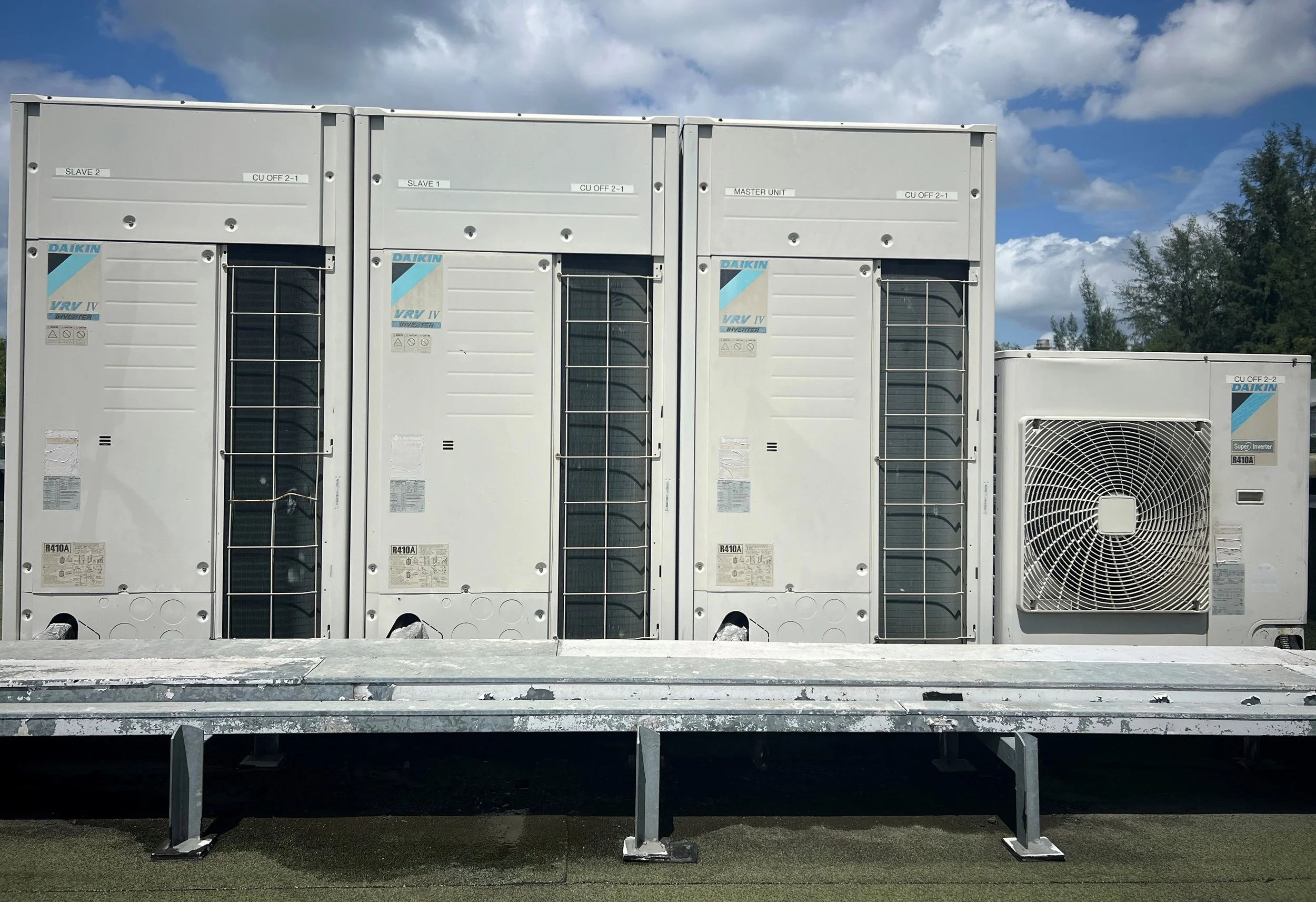 Air Conditioning and split unit in commercial buildings