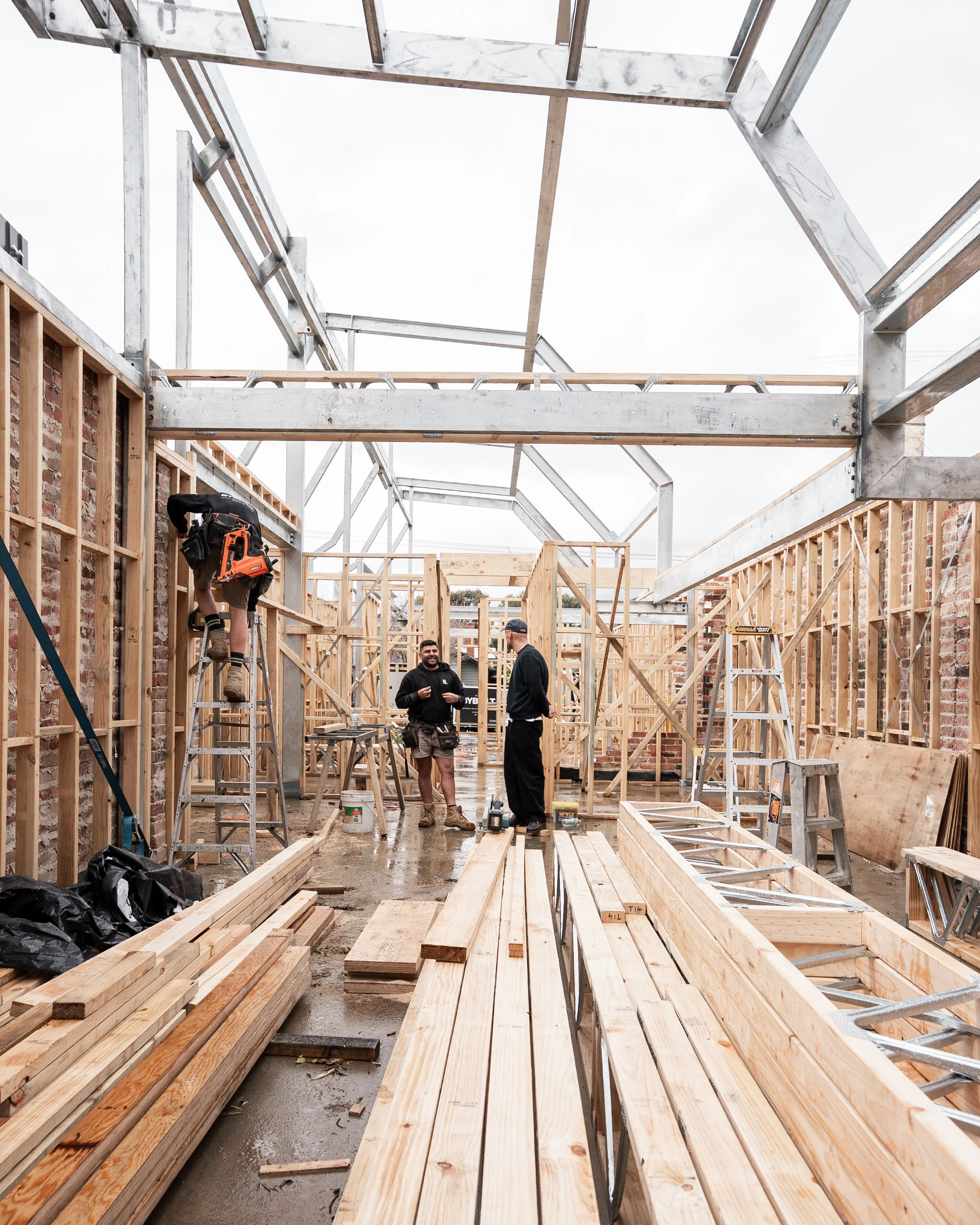 HAWTHORN WK 16-09.jpg