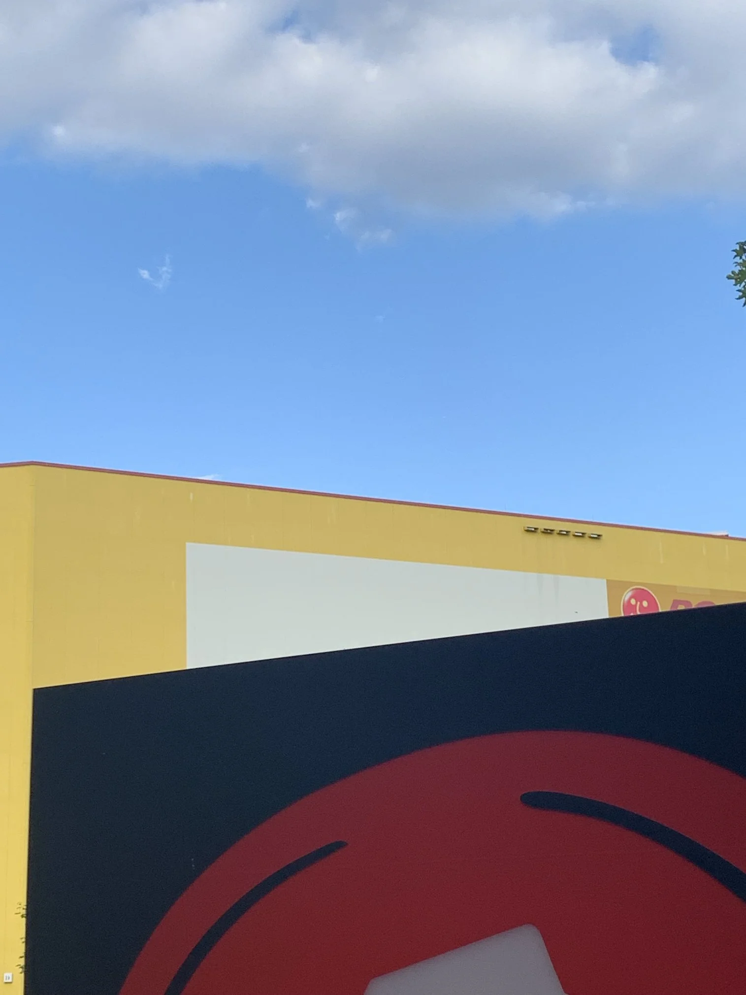 Jan Steuer neues sehen Gebäude und Himmel Kontrastfarben