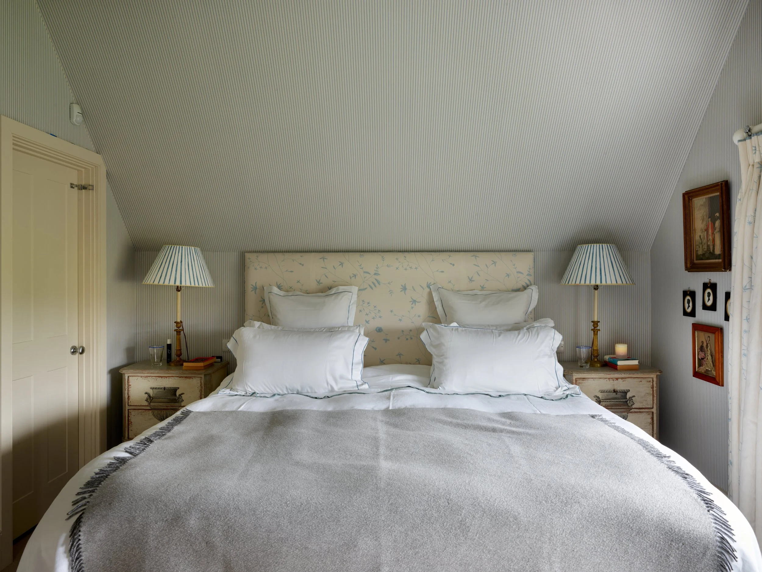 Jane Churchill Xmas108742v1.jpg