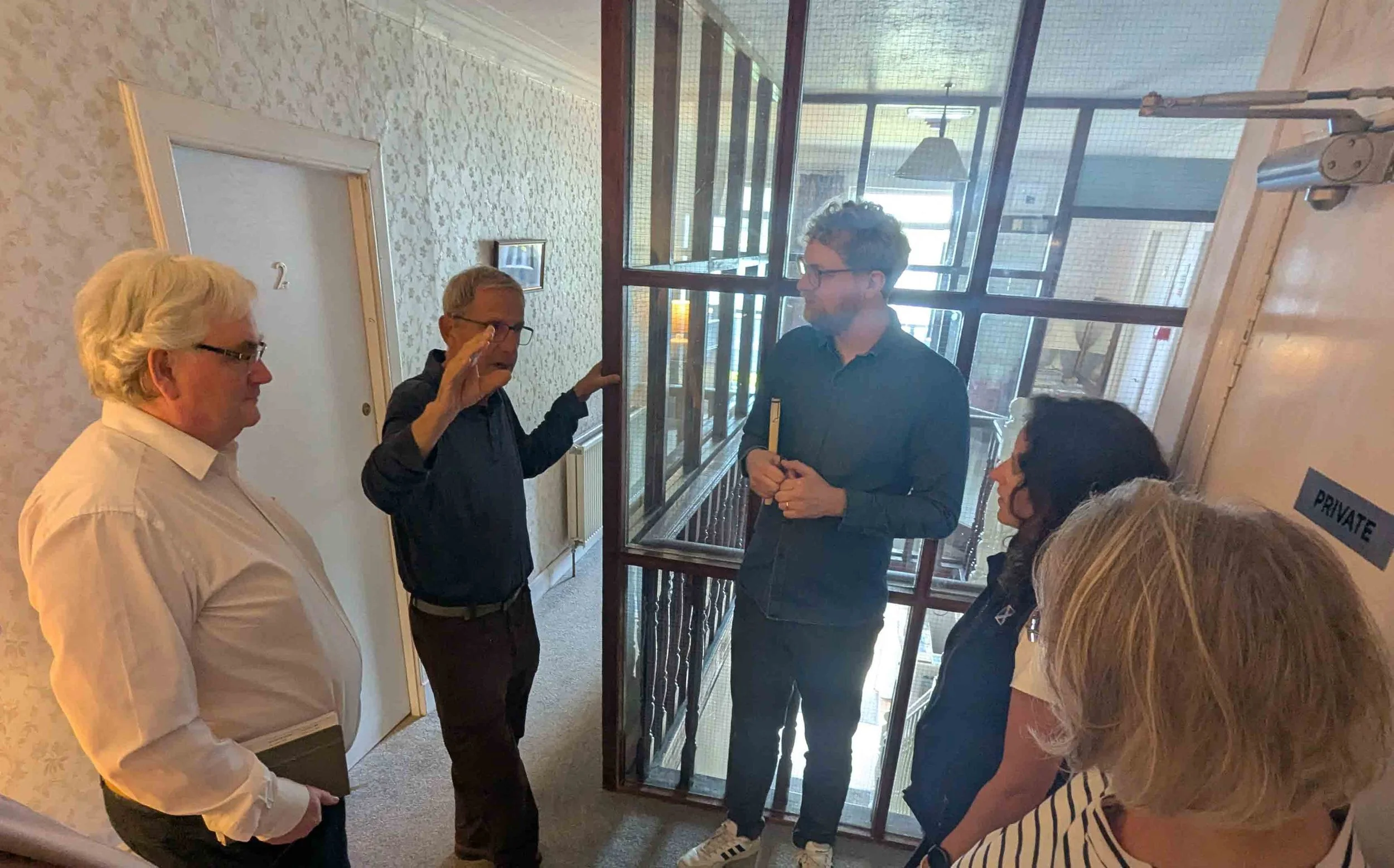 Cabinet Secretary visits the inn