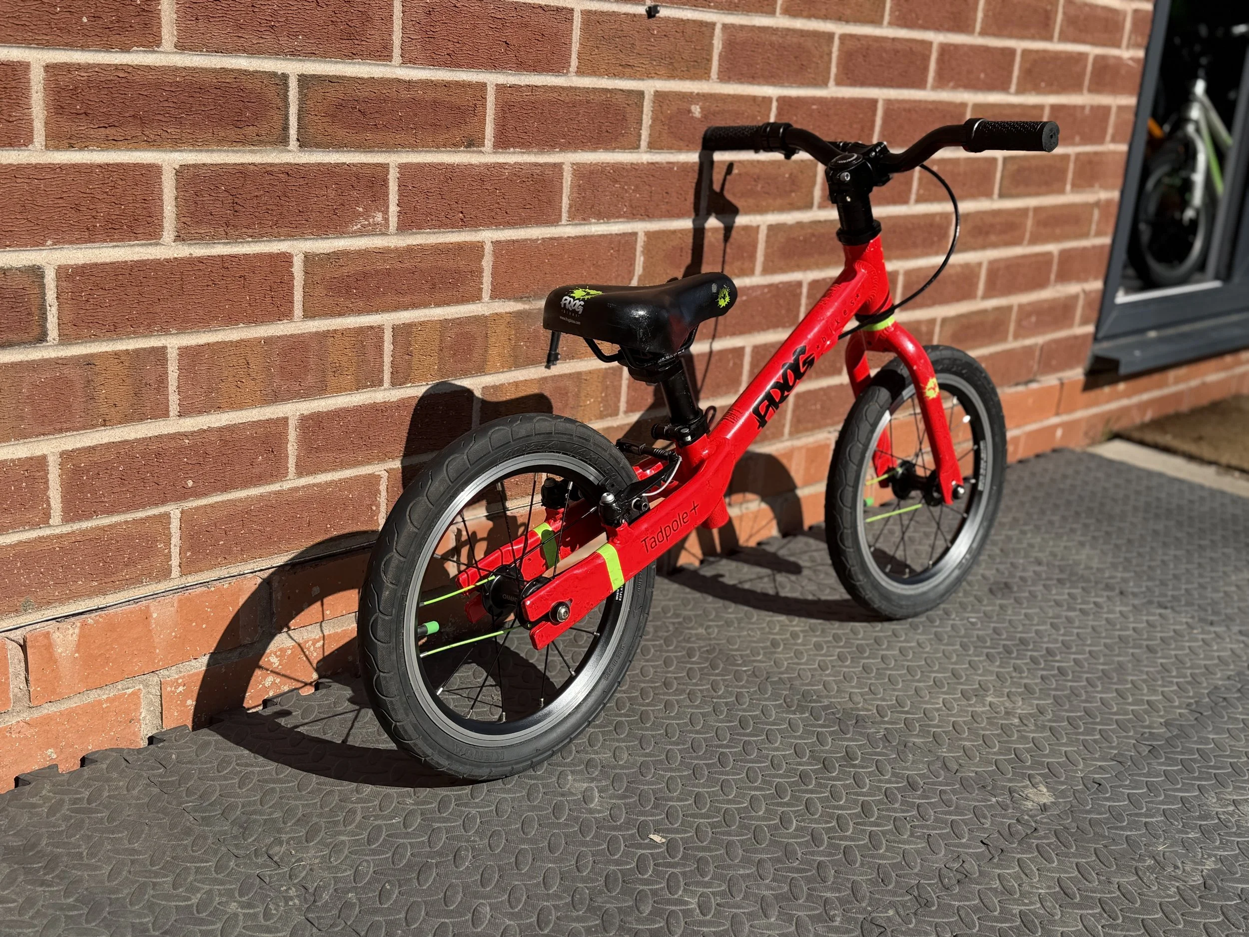 Frog Tadpole Plus balance bike 7 .jpg